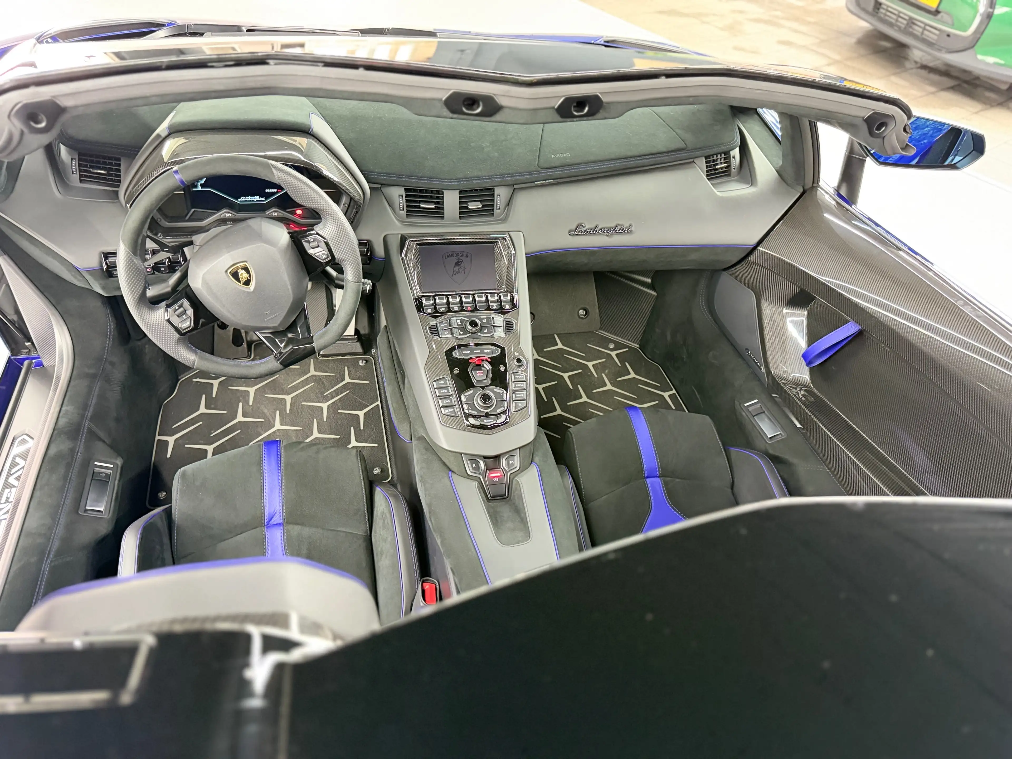 Lamborghini Aventador SV LP-750 Roadster Ad Per Full PPF Brilliant Exh — photo 11