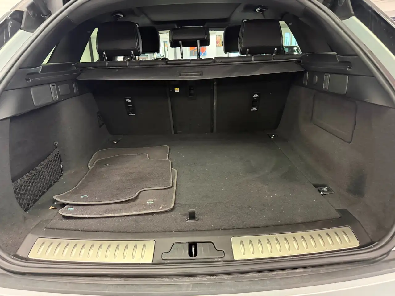 Land Rover Range Rover Velar снимка Land Rover Range Rover Velar