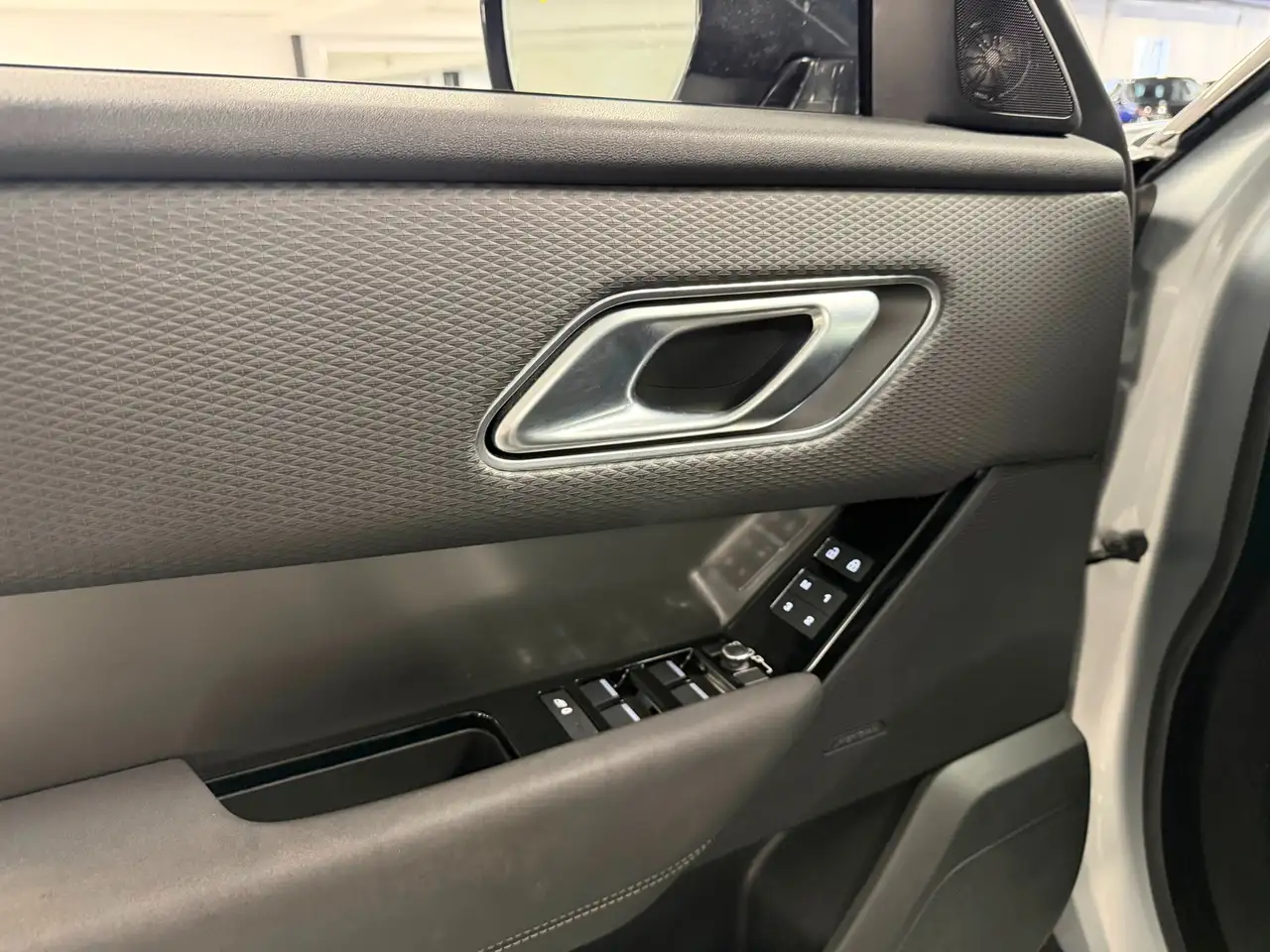 Land Rover Range Rover Velar снимка Land Rover Range Rover Velar