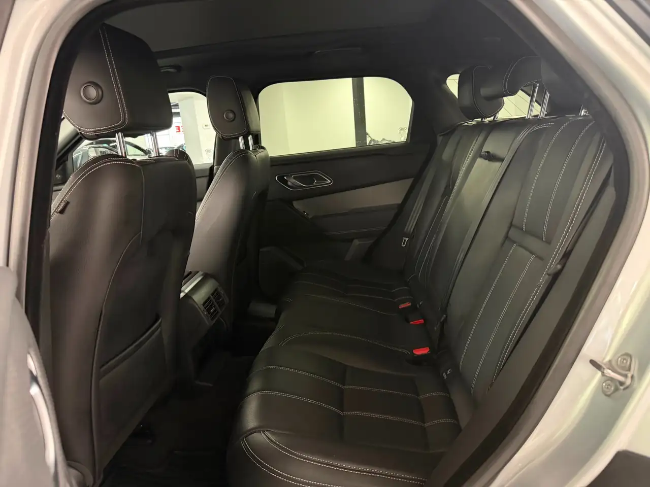Land Rover Range Rover Velar снимка Land Rover Range Rover Velar