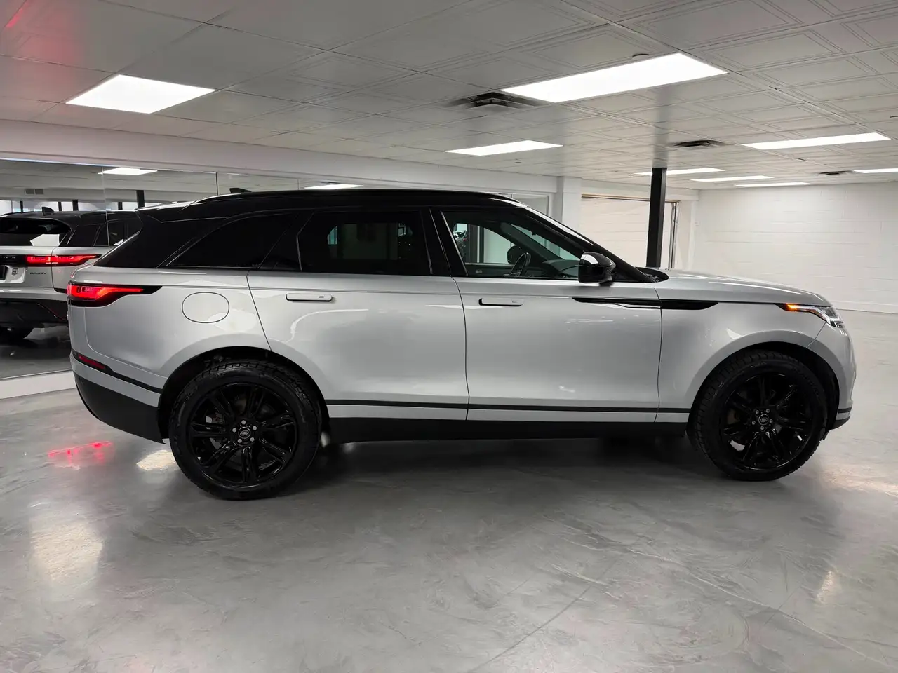 Land Rover Range Rover Velar снимка Land Rover Range Rover Velar
