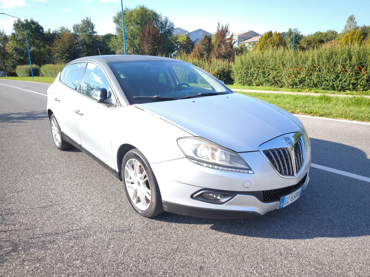 Lancia Delta LANCIA DELTA 1,6 MJT-CAMBIO AUTOMATICO-OK NEOP. Grigio - 1