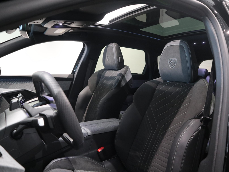 Peugeot 5008 e-5008 GT Avantage 73 kWh 7p | Panaromadak | Elekt — photo 5