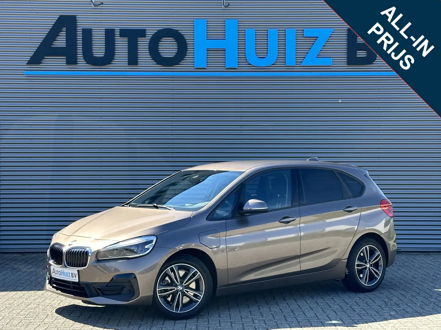 BMW 225 2-serie Active Tourer 225xe iPerformance eDrive Ed Beżowy - 1