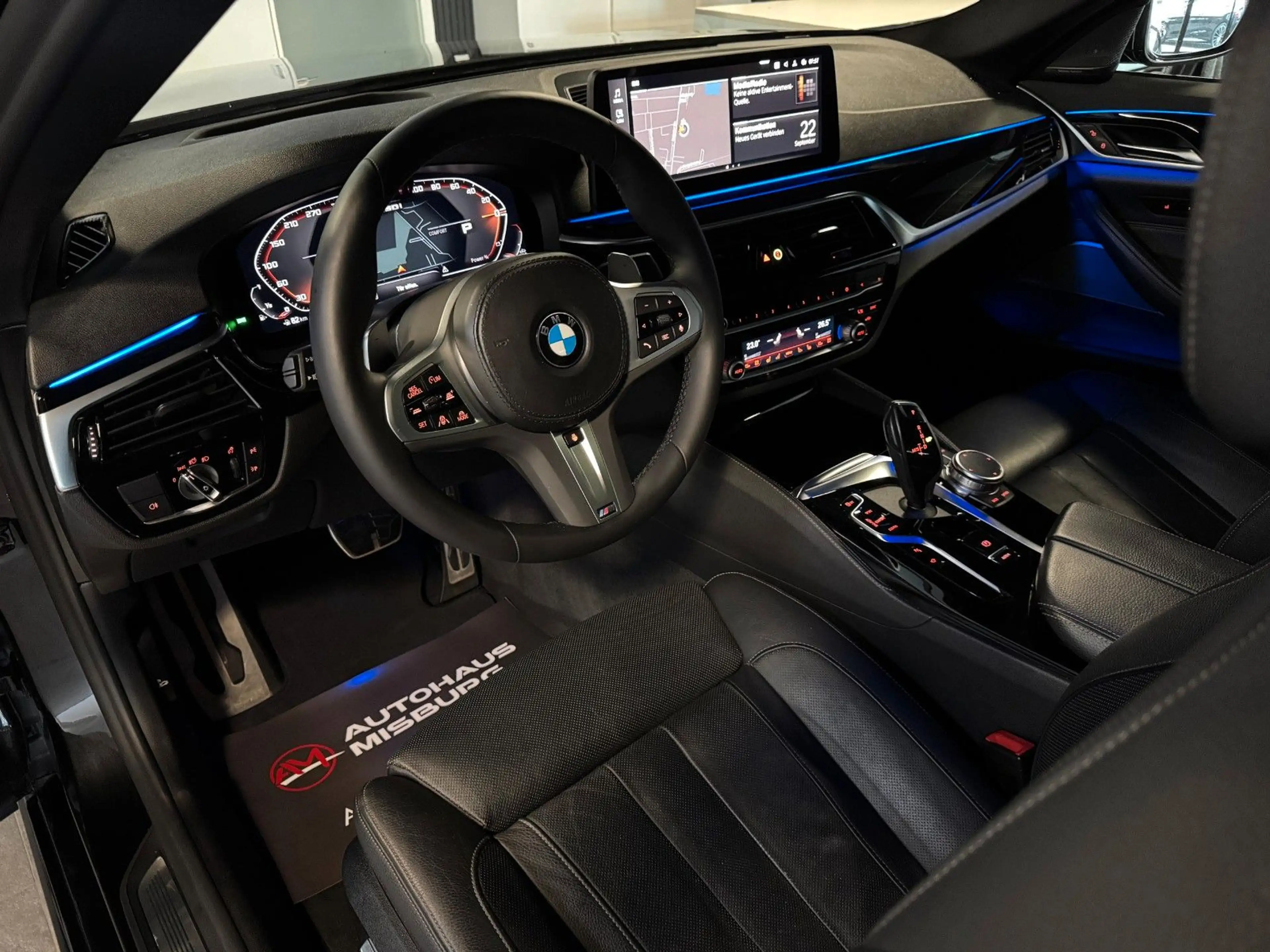 BMW 550 i xDrive Lim./Stand-Hz+Schiebedach+Head-Up — photo 13