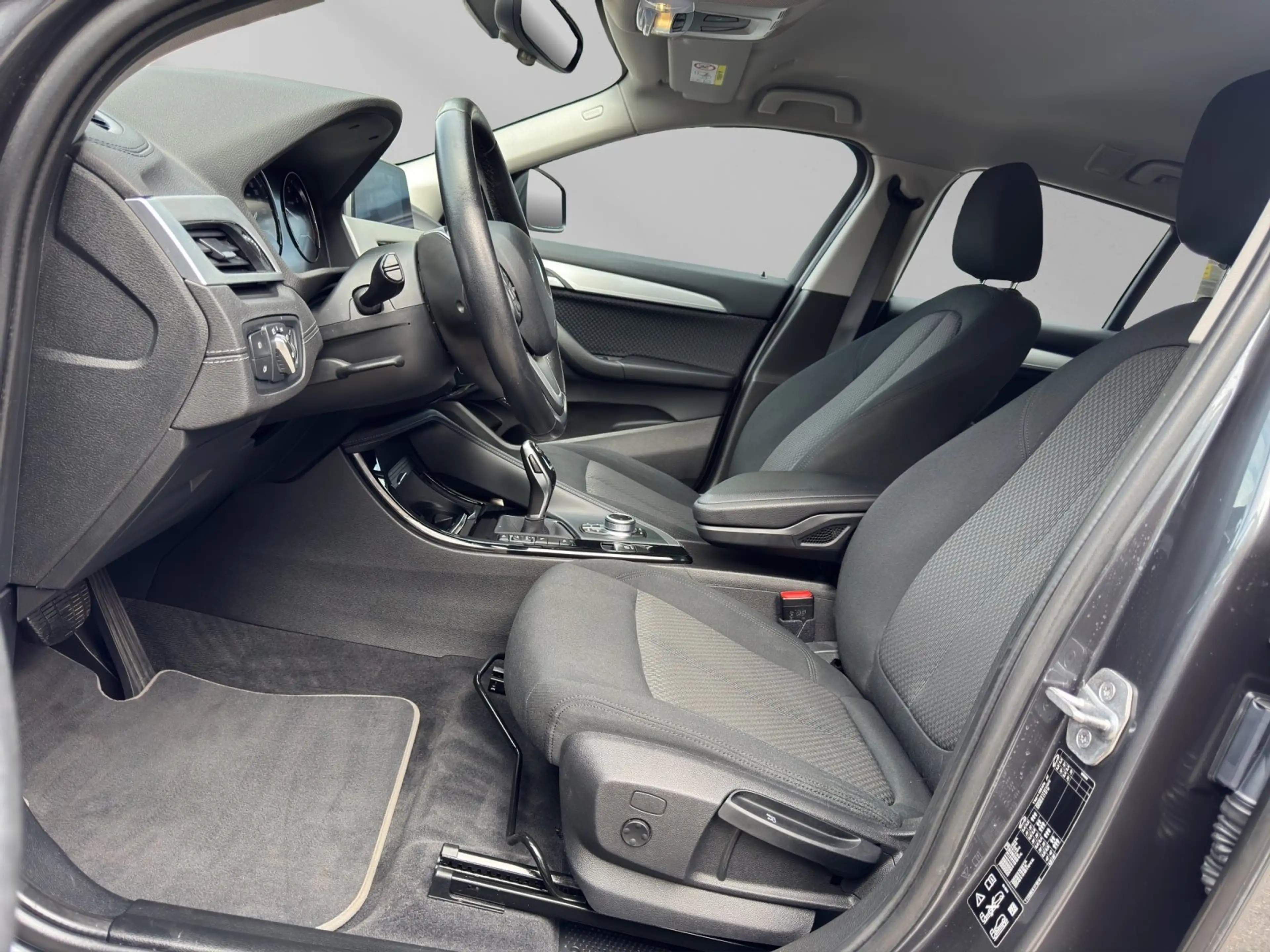 BMW X2 xDrive20d AHK RFK Sitzheizung Adp-Fahrwerk — photo 11