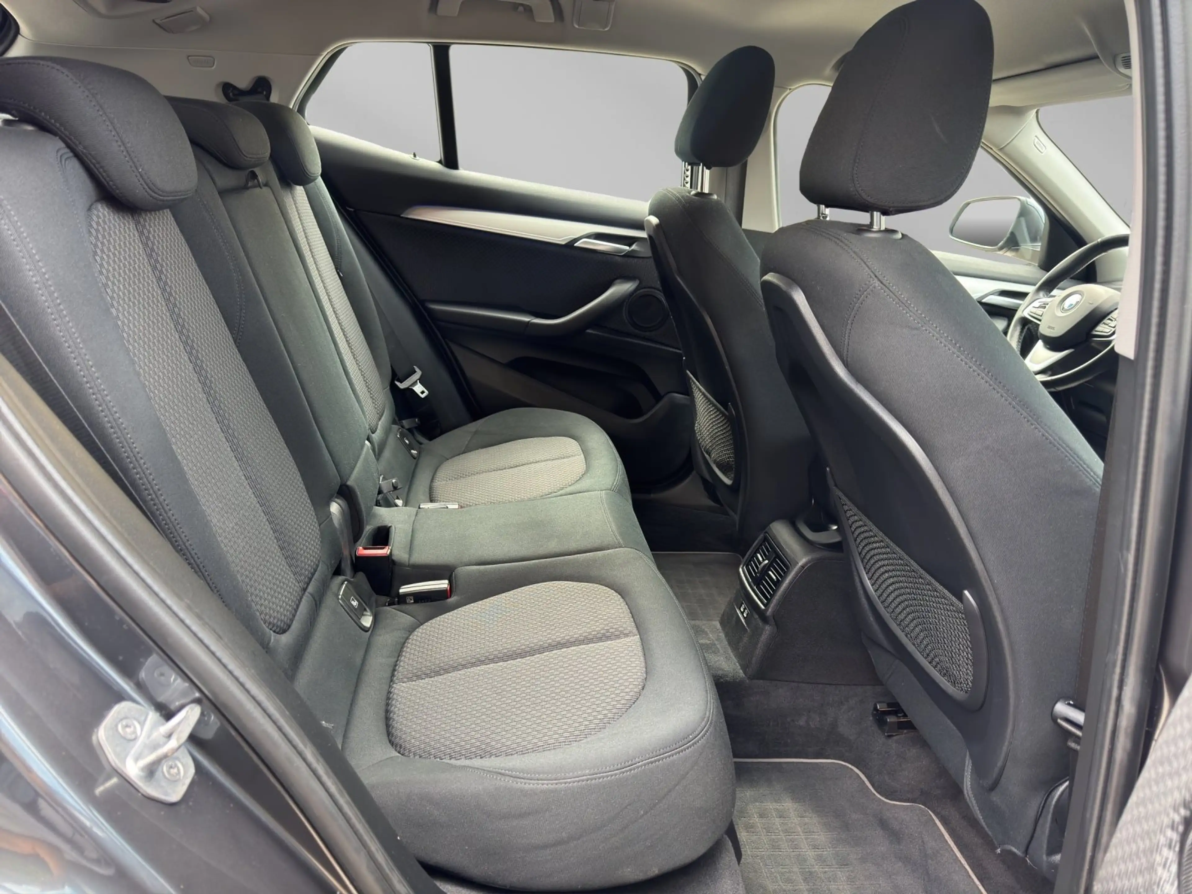 BMW X2 xDrive20d AHK RFK Sitzheizung Adp-Fahrwerk — photo 15