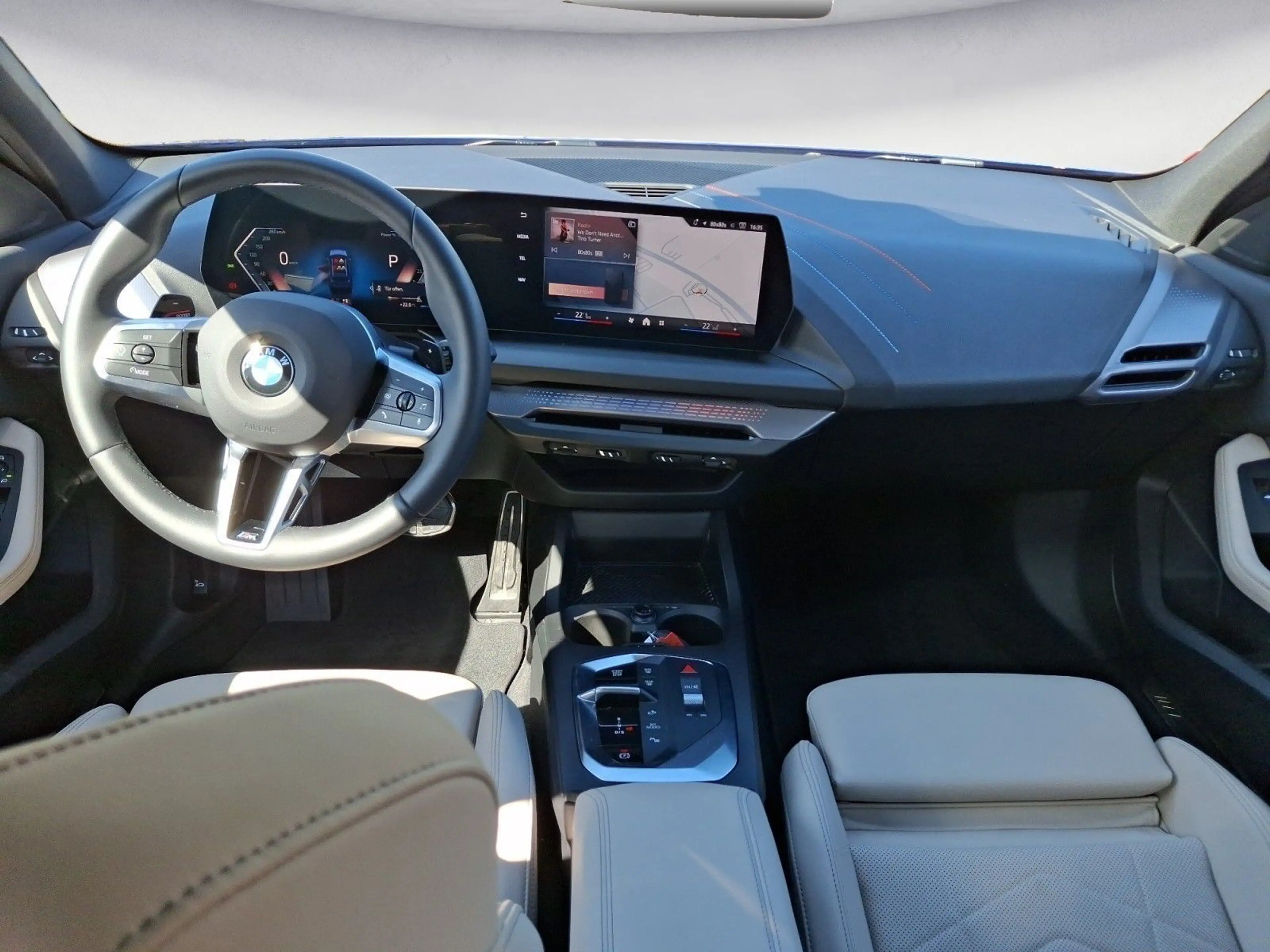 BMW 120 i M-Sport *Premium Paket*Kamera*Panorama*LED* — photo 14