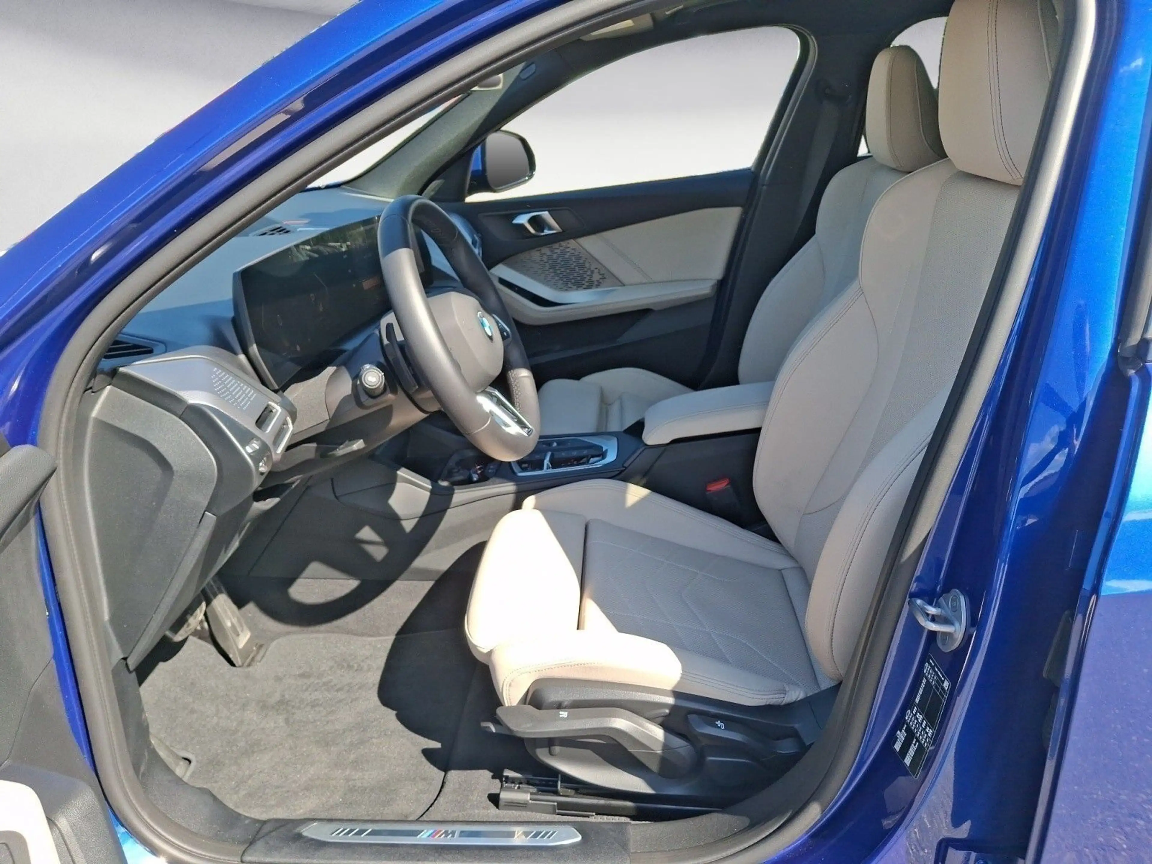 BMW 120 i M-Sport *Premium Paket*Kamera*Panorama*LED* — photo 12