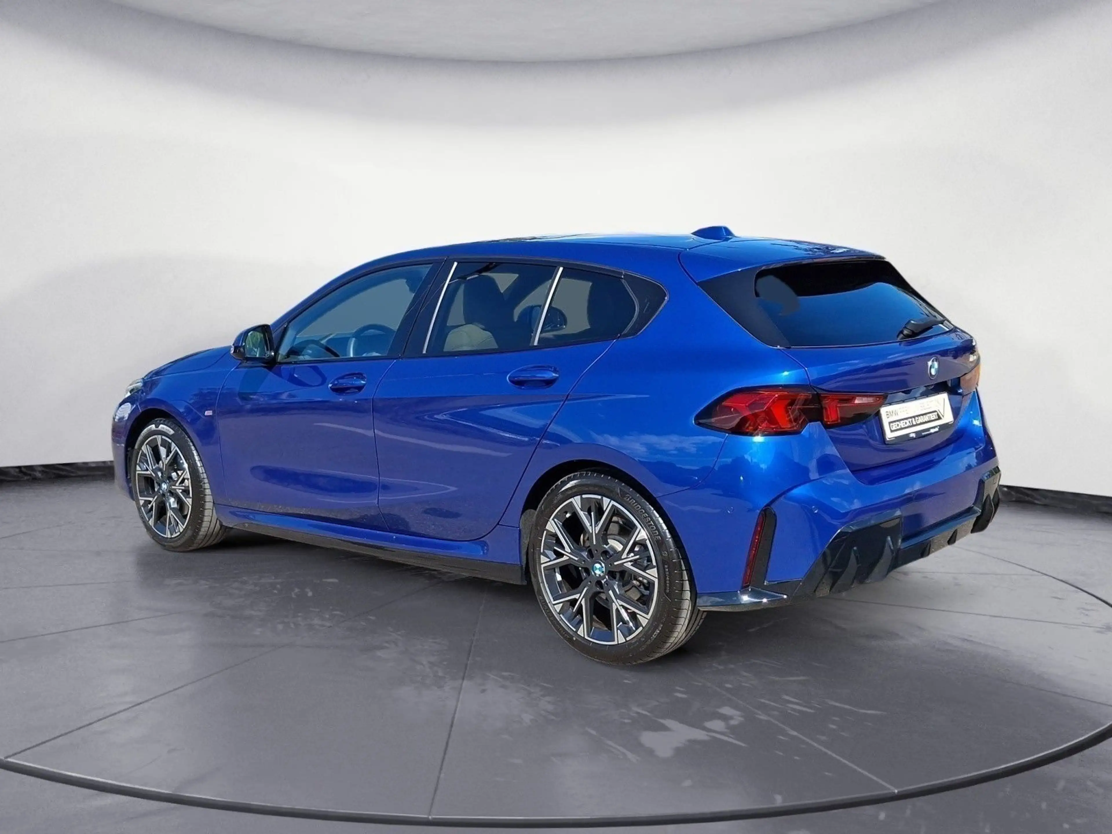 BMW 120 i M-Sport *Premium Paket*Kamera*Panorama*LED* — photo 5