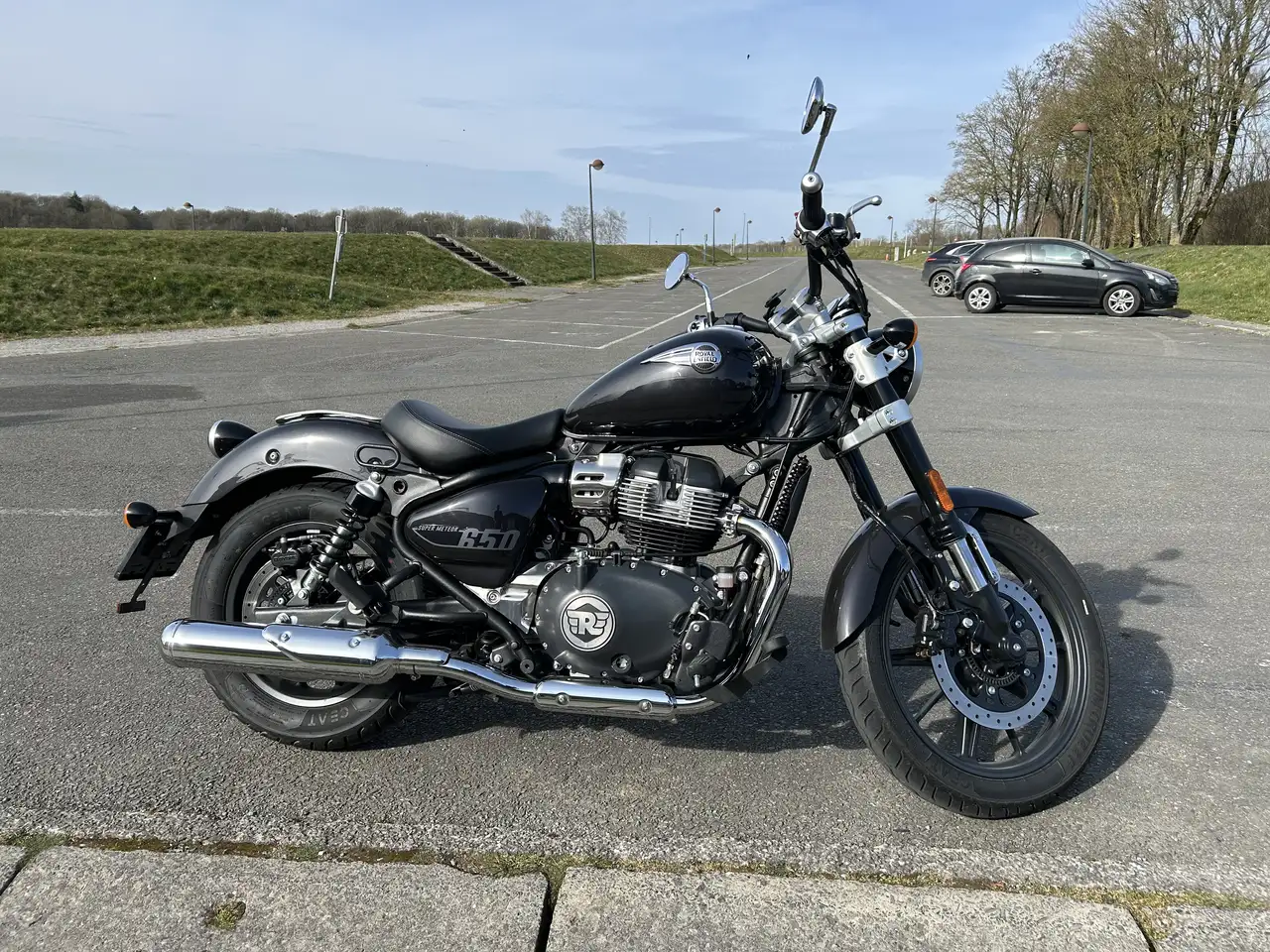 Royal Enfield Super Meteor 650