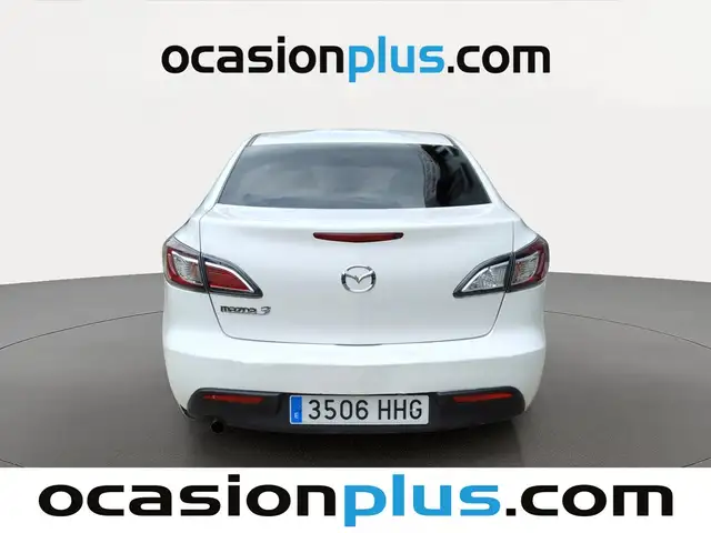 Mazda Mazda3 view 9