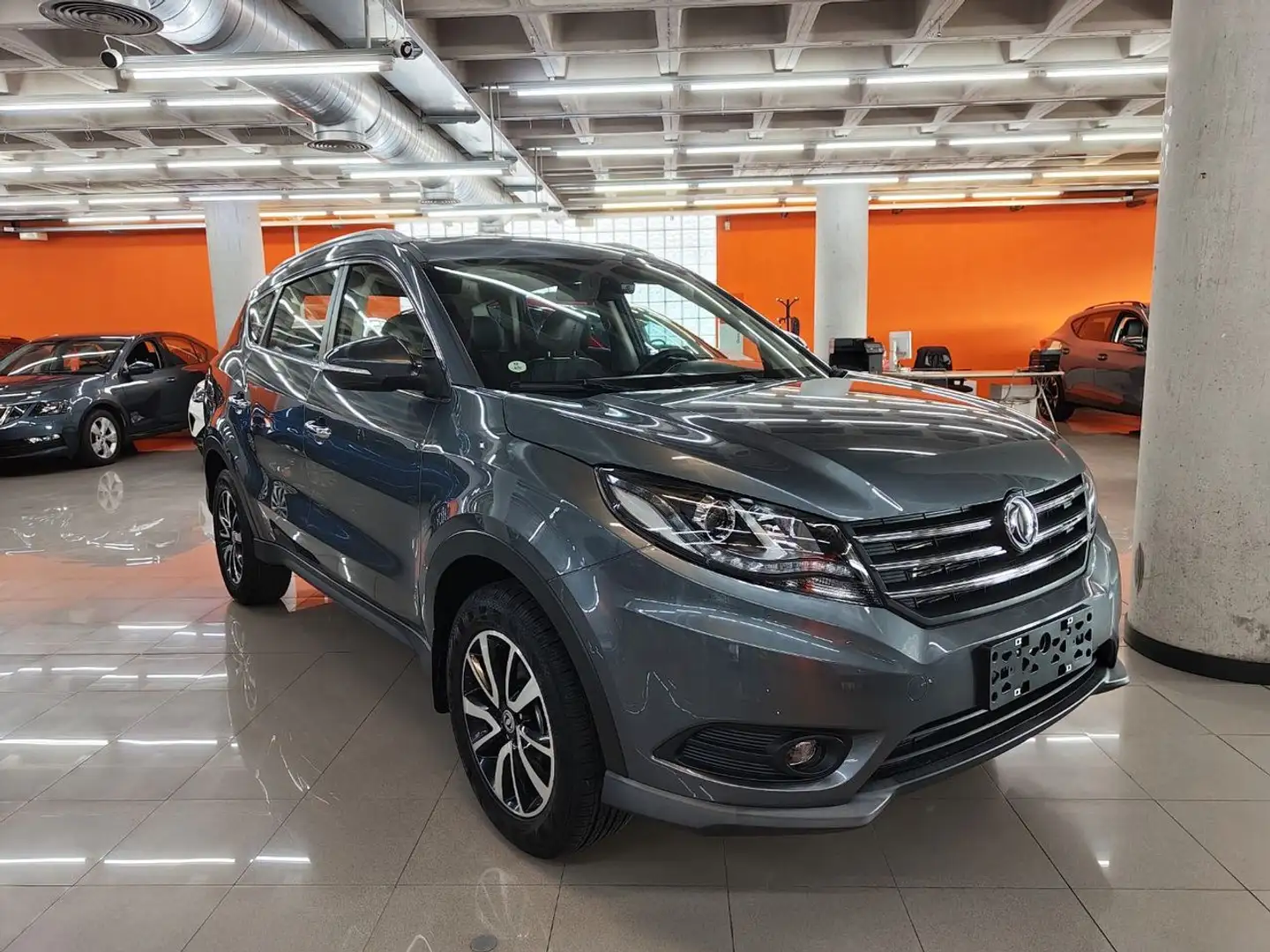 DFSK Glory 580 1.5 T Luxury Сірий - 1