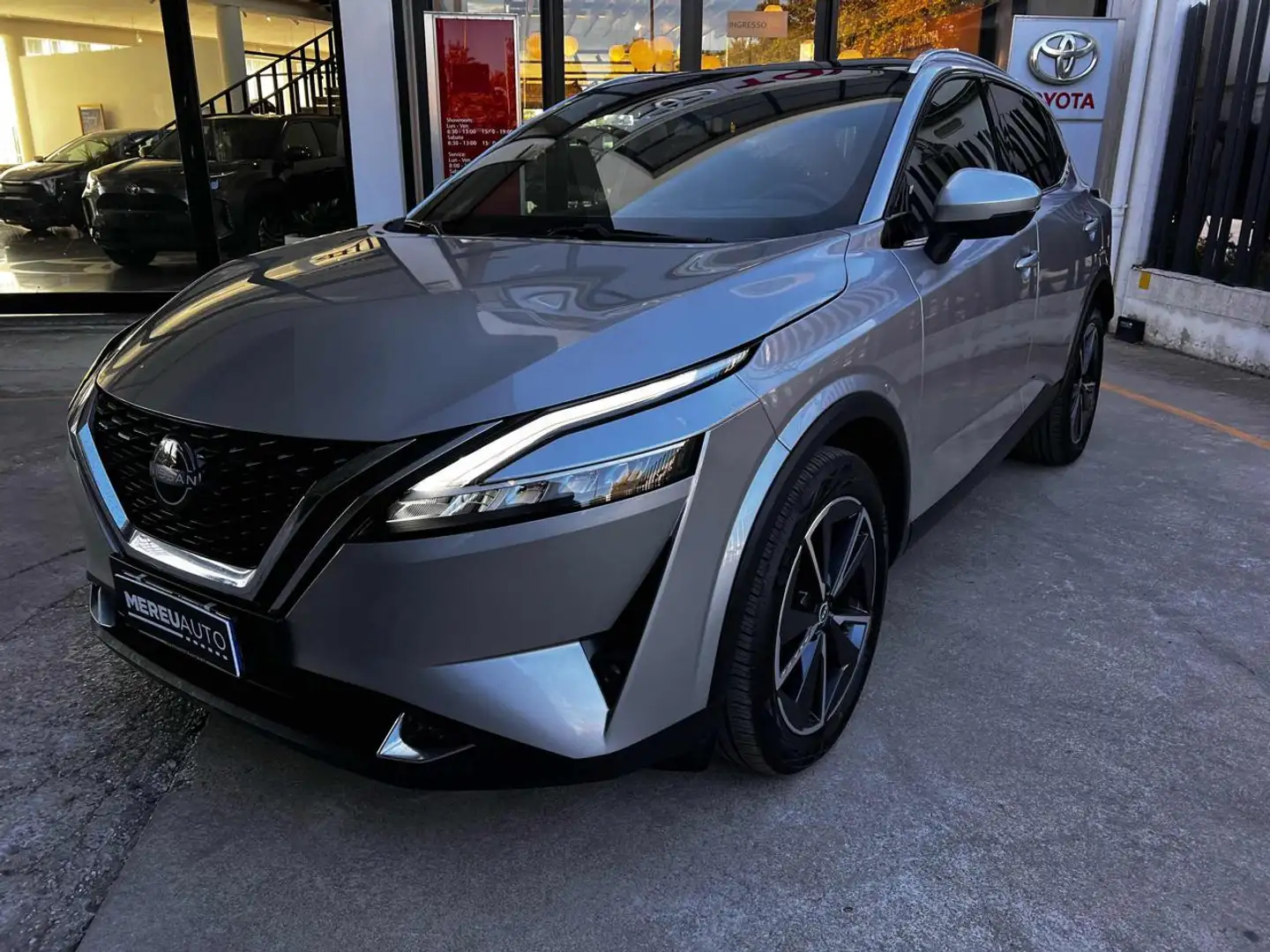 Nissan Qashqai MHEV 140 CV Tekna Grau - 1