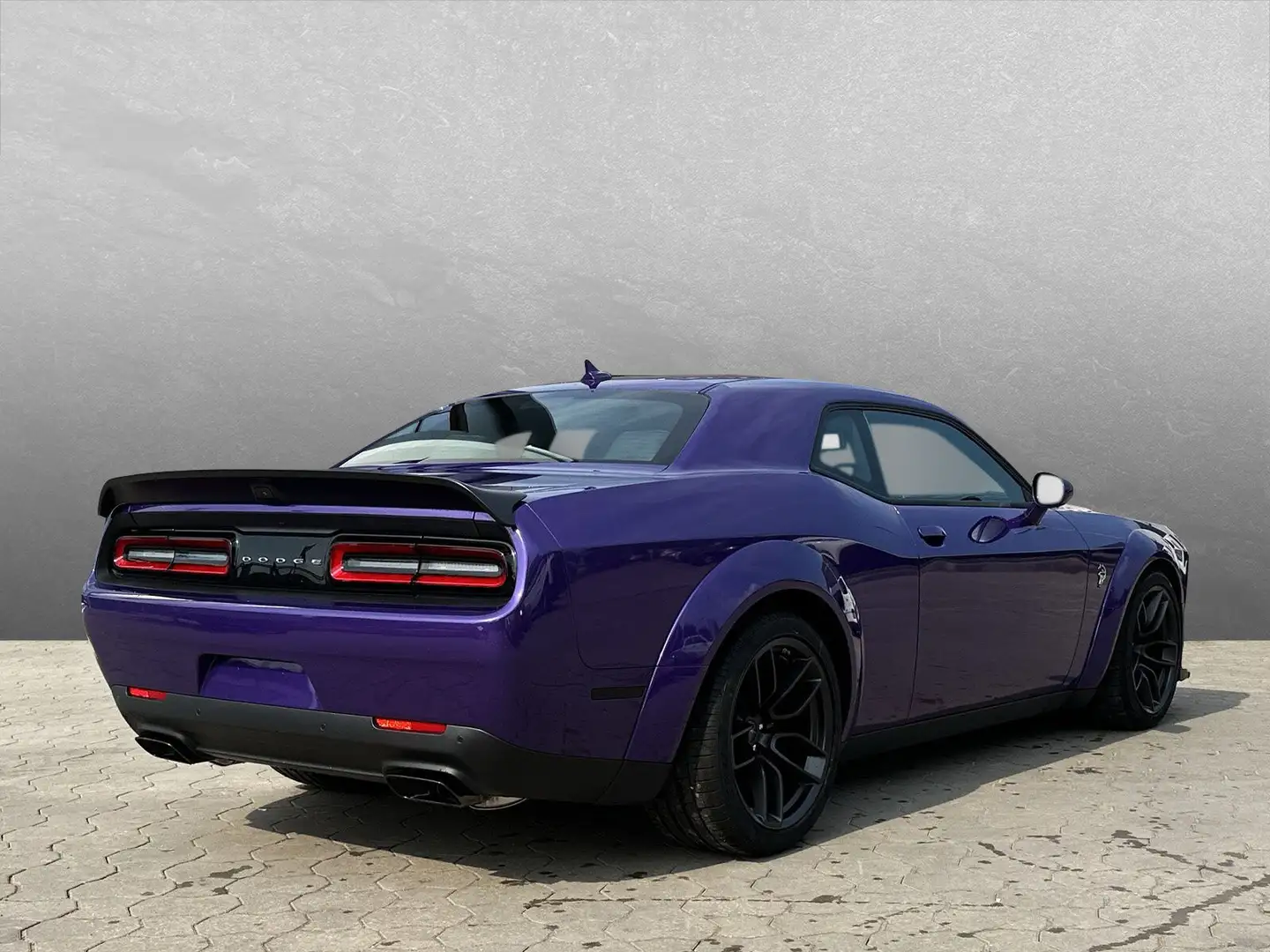 Dodge Challenger SRT Hellcat 6.2L V8 WideBody Jailbreak Fialová - 2