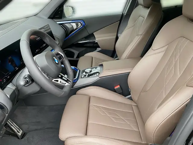 BMW X3 view 7