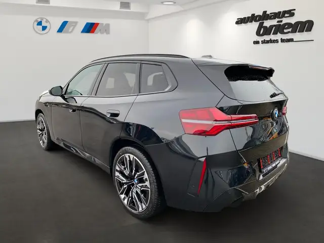 BMW X3 view 4