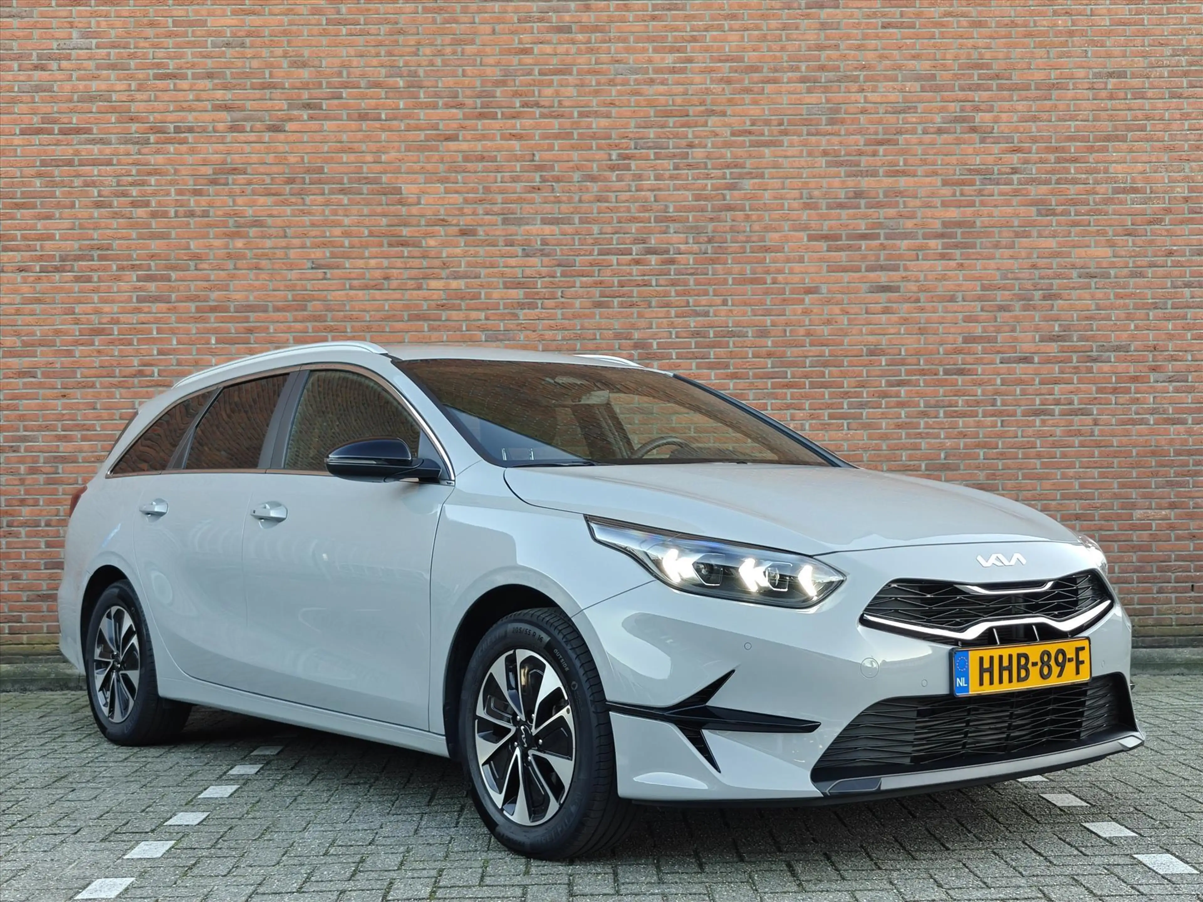 Kia Ceed SW / cee'd SW Sportswagon 1.0 T-GDi 100pk Design Edition | Navig — photo 4