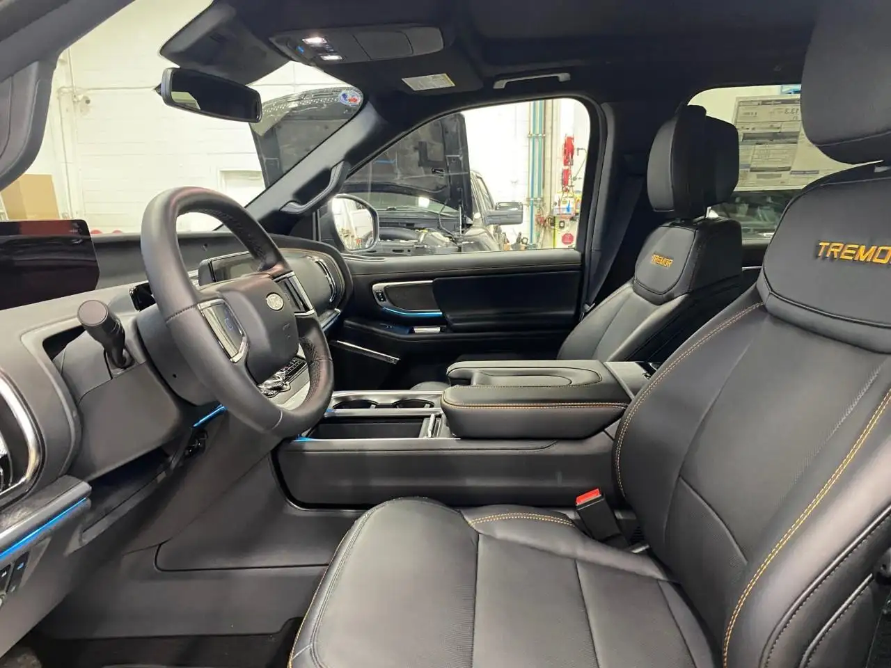 Ford Expedition снимка Ford Expedition