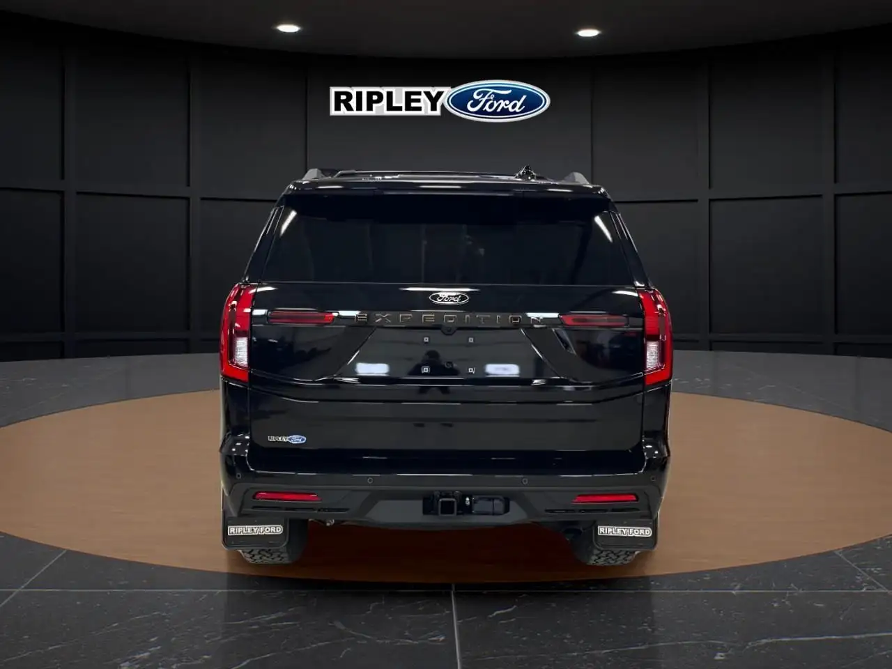 Ford Expedition снимка Ford Expedition