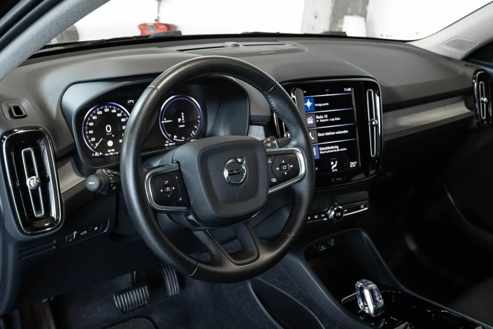 Volvo XC40 T5 Recharge Inscription | Harman Kardon Premium Au Schwarz - 2