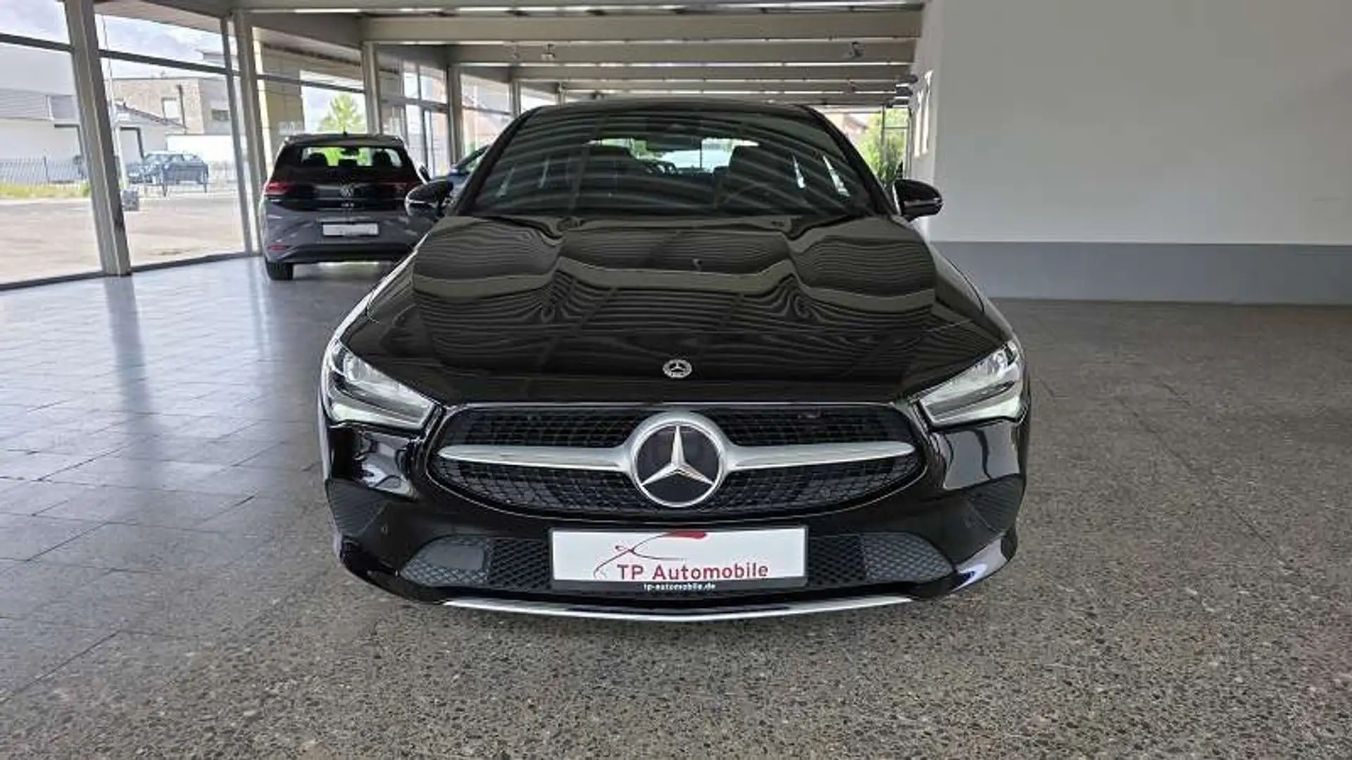 Mercedes-Benz CLA 180 Progr*Nav*SH*TM*Park+Kam*Smart*DAB*18" Schwarz - 2