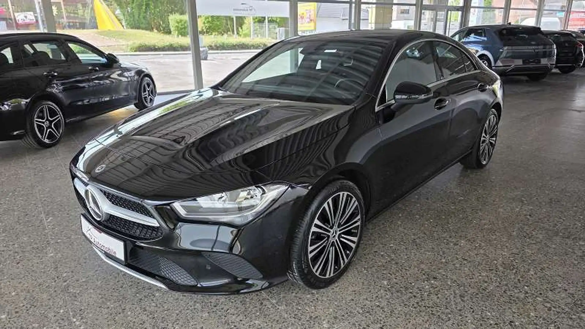 Mercedes-Benz CLA 180 Progr*Nav*SH*TM*Park+Kam*Smart*DAB*18" Schwarz - 1