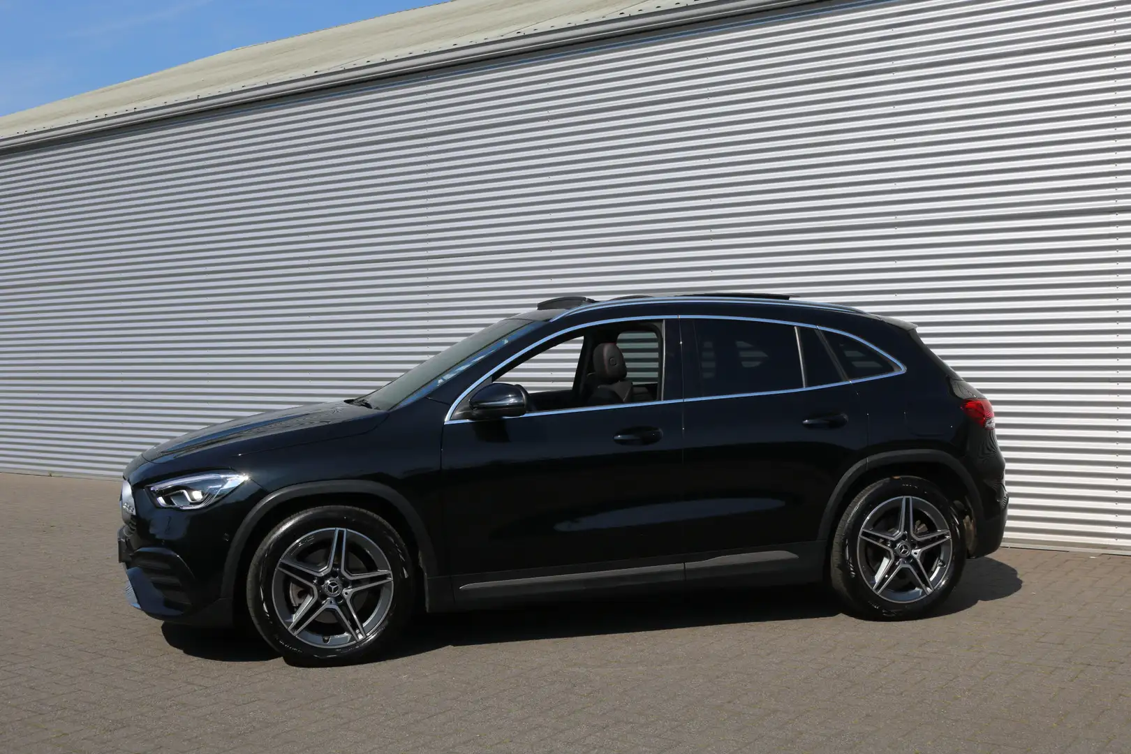 Mercedes-Benz GLA 250 4MATIC AMG Line (Panoramadak Sportleder Widescreen Noir - 1