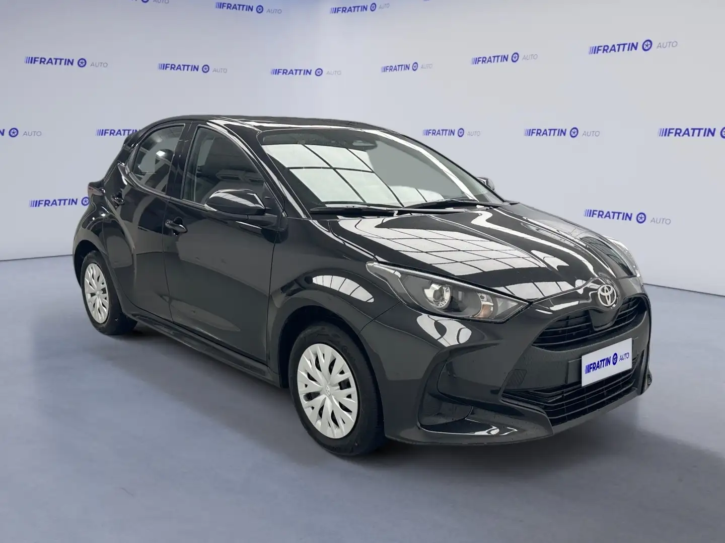 Toyota Yaris 1.5 Hybrid 5 porte Active Nero - 2