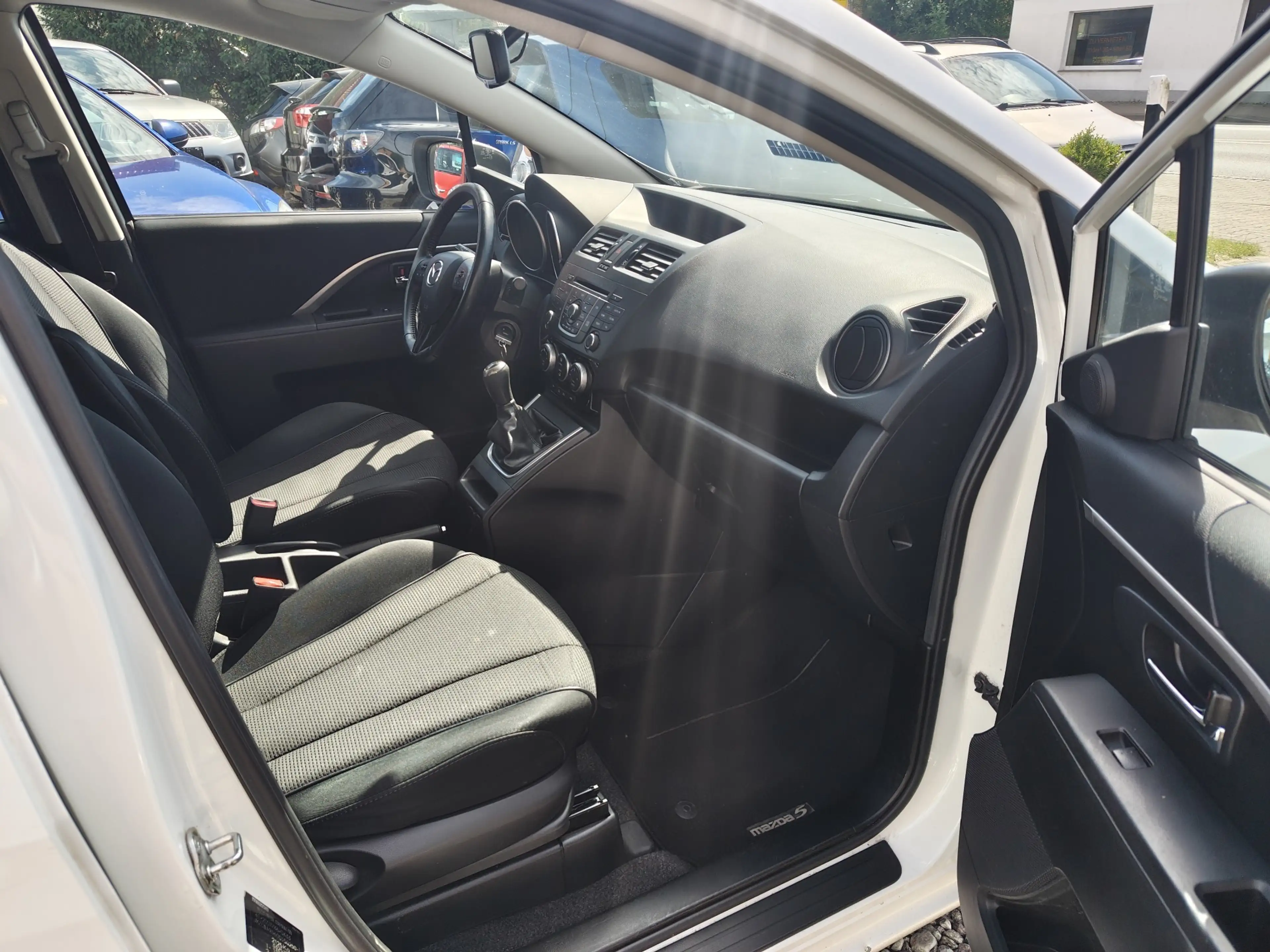 Mazda 5 5 2.0 MZR-DISI i-stop Sendo — photo 16