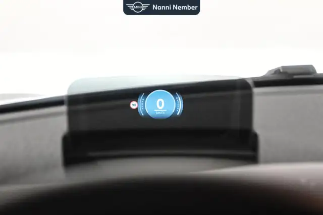 Mini Hatch view 15