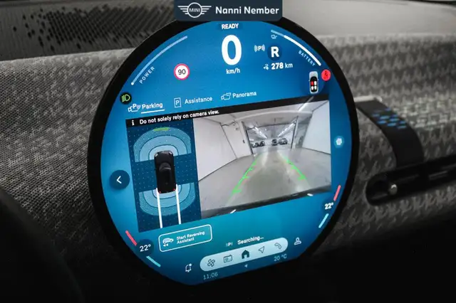 Mini Hatch view 19