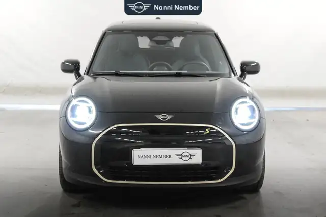 Mini Hatch view 2
