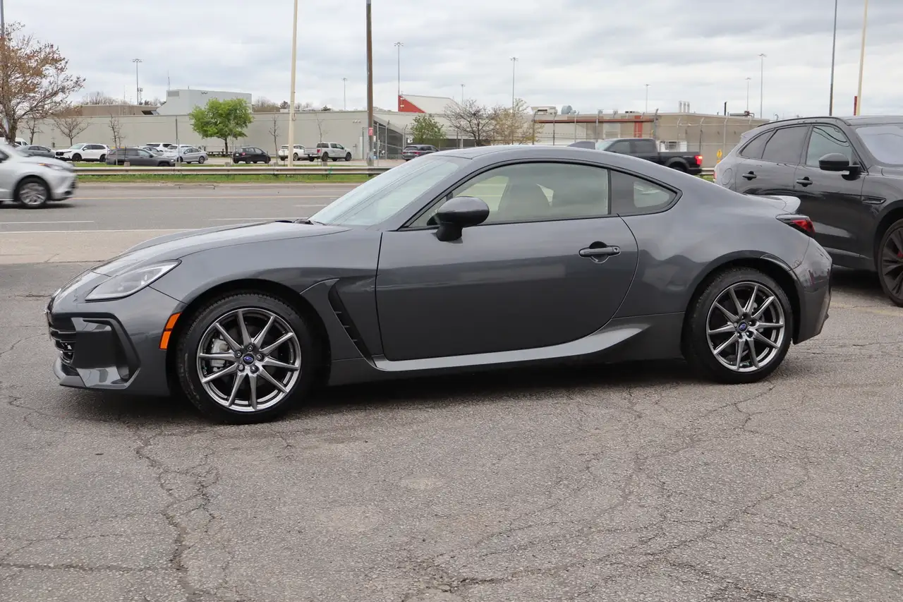 Subaru BRZ снимка Subaru BRZ