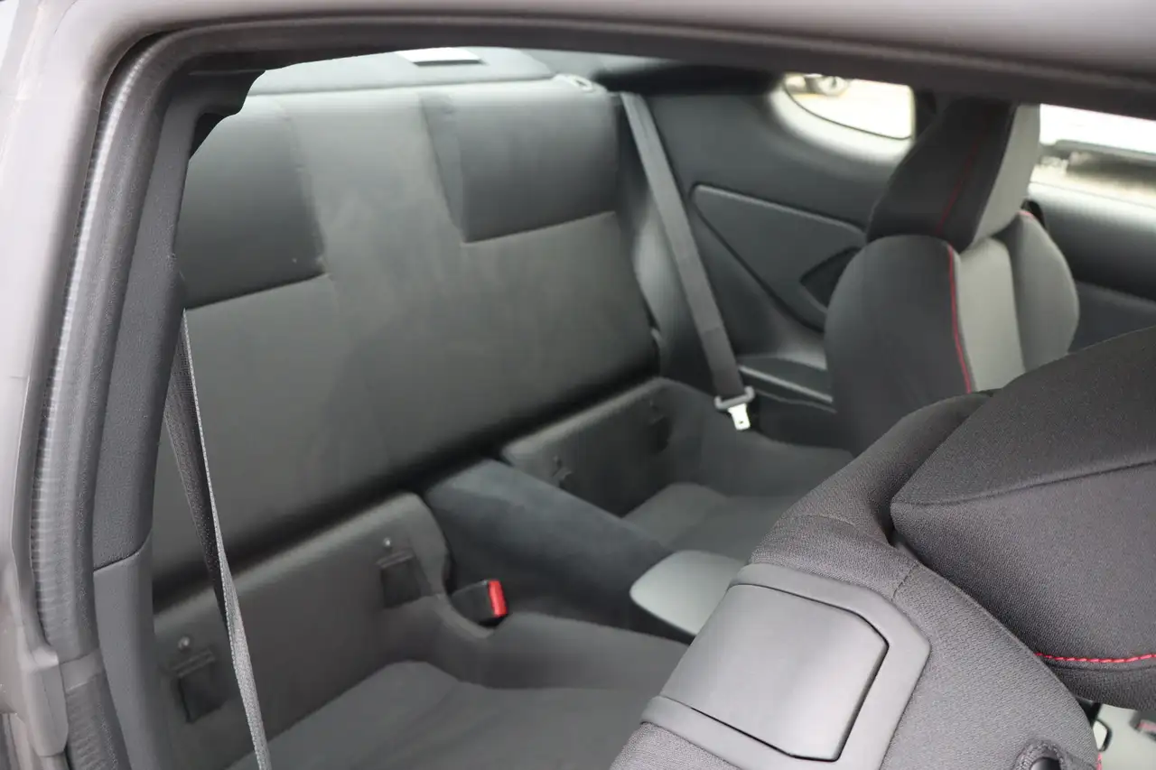Subaru BRZ снимка Subaru BRZ