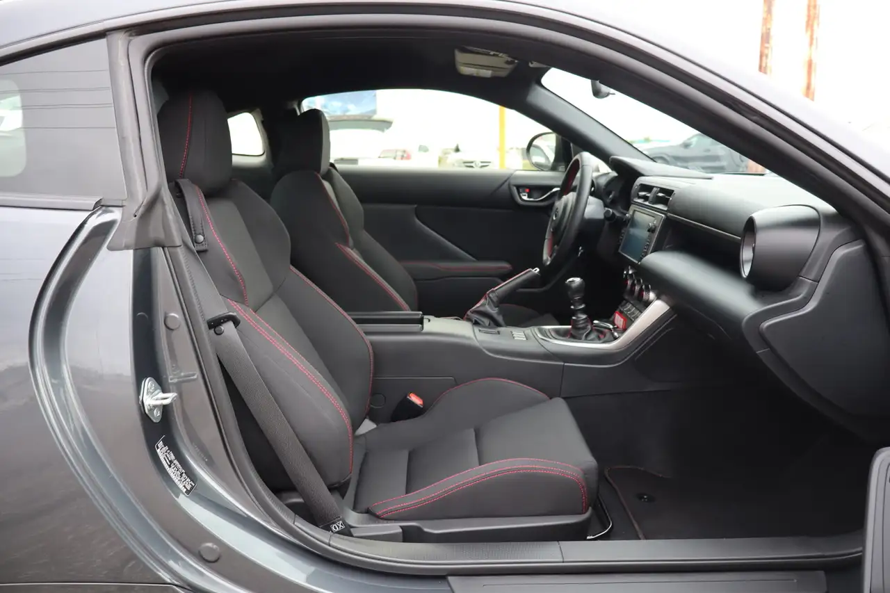 Subaru BRZ снимка Subaru BRZ