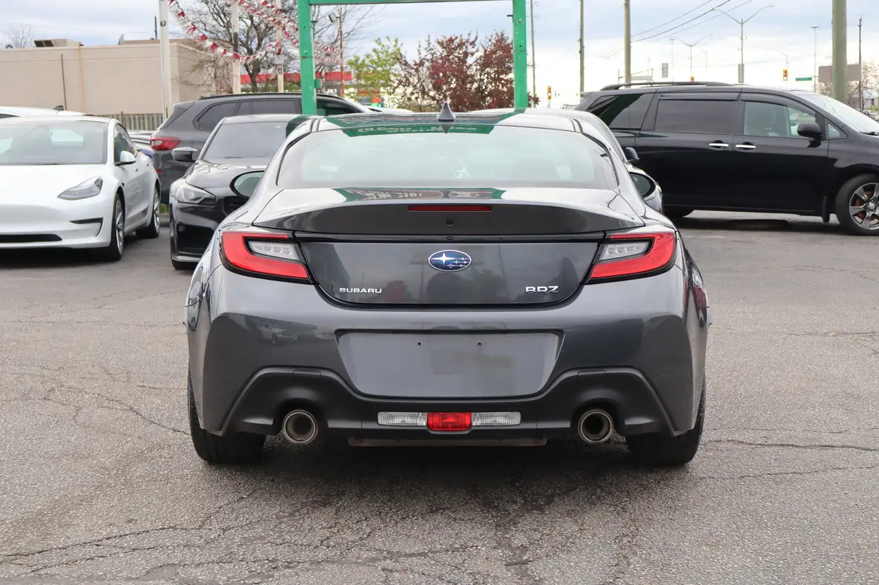 Subaru BRZ снимка Subaru BRZ