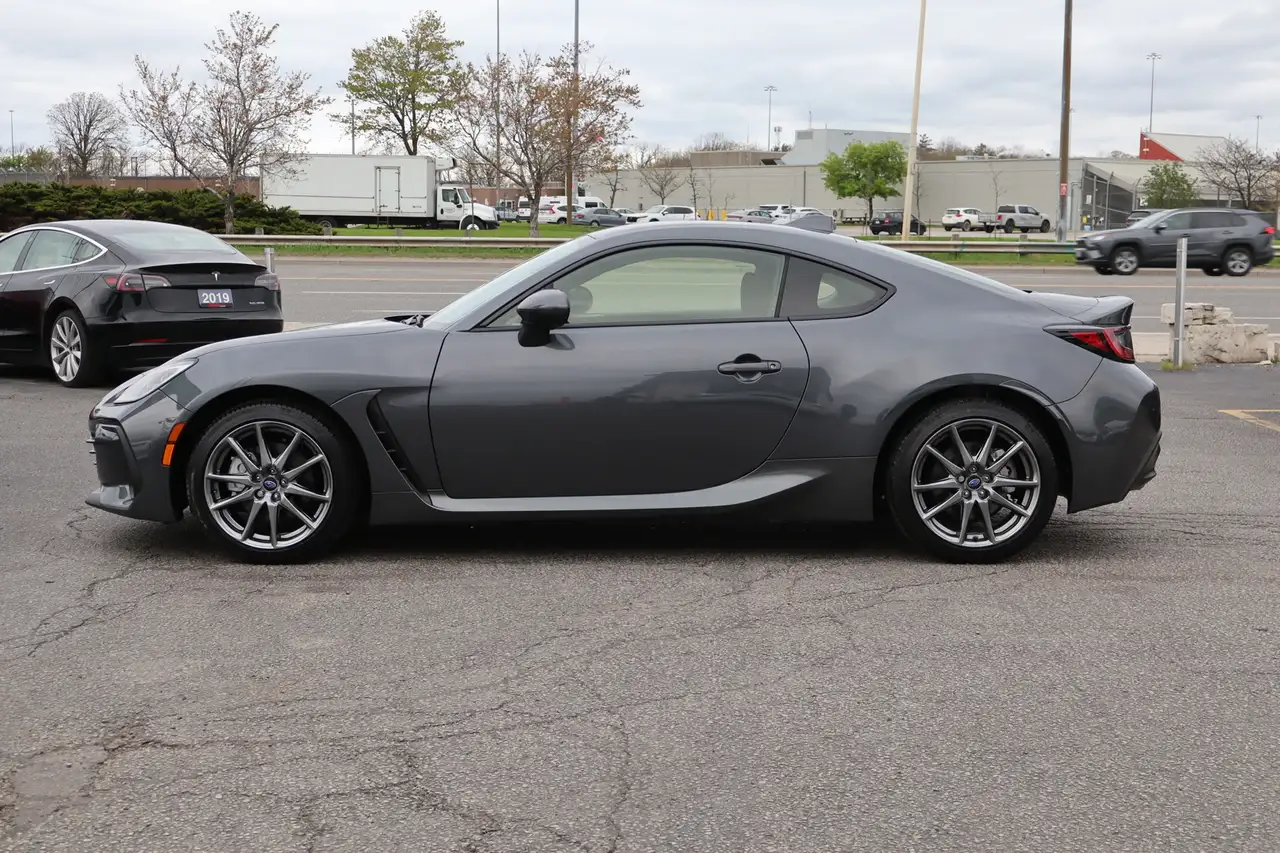 Subaru BRZ снимка Subaru BRZ