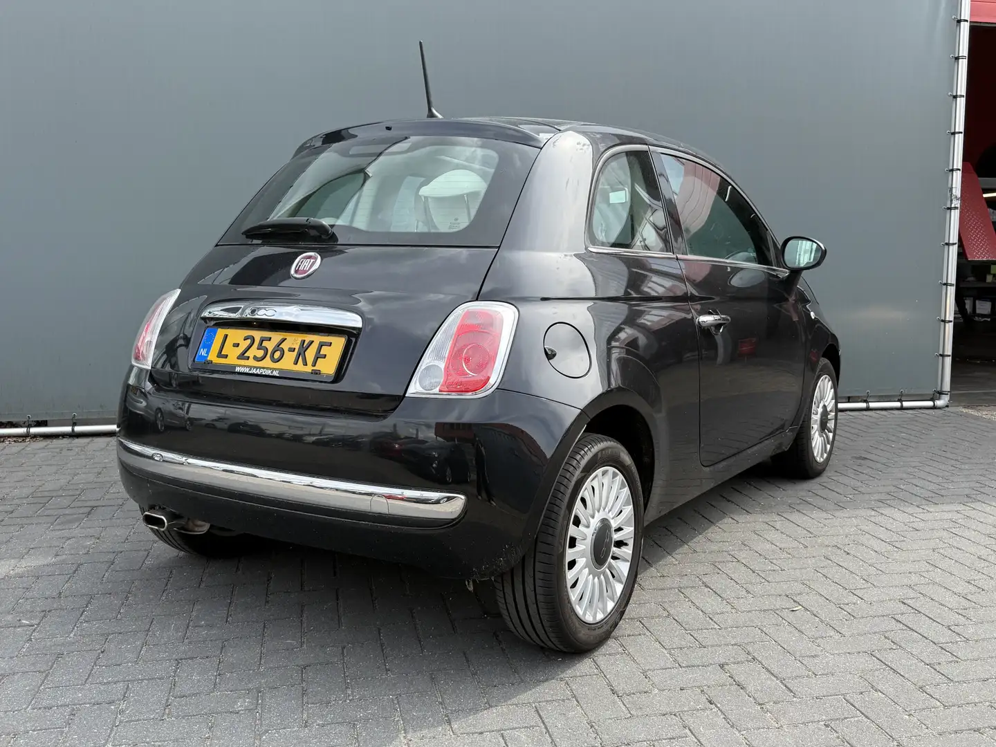 Fiat 500 BWJ 2013 1.2 70 PK Lounge AIRCO | RADIO | PANORAMA Zwart - 2