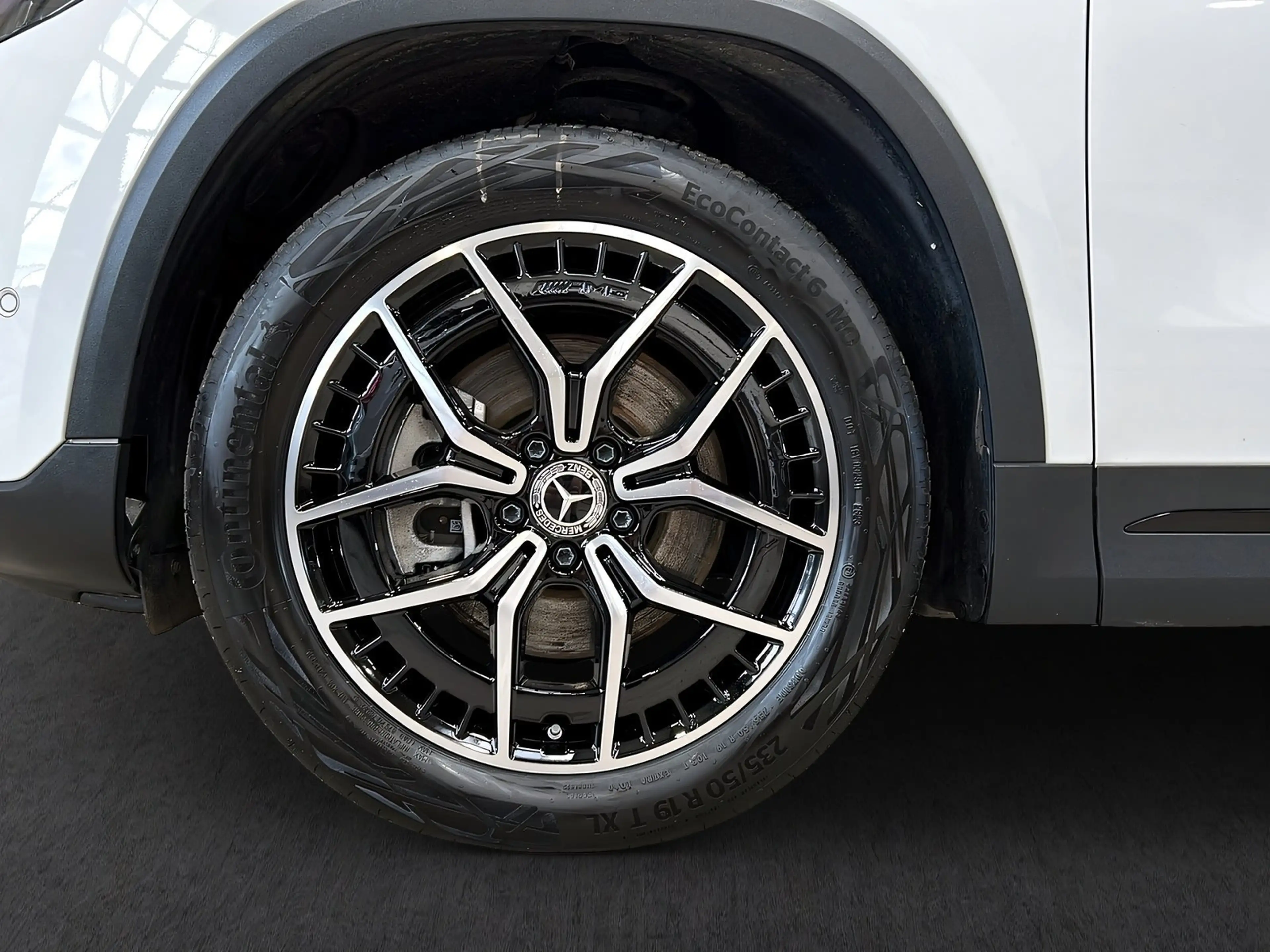 Mercedes-Benz EQA 300 4M LED+NIGHT+Ambi+SHz+TotW+19"AMG-Felgen — photo 4