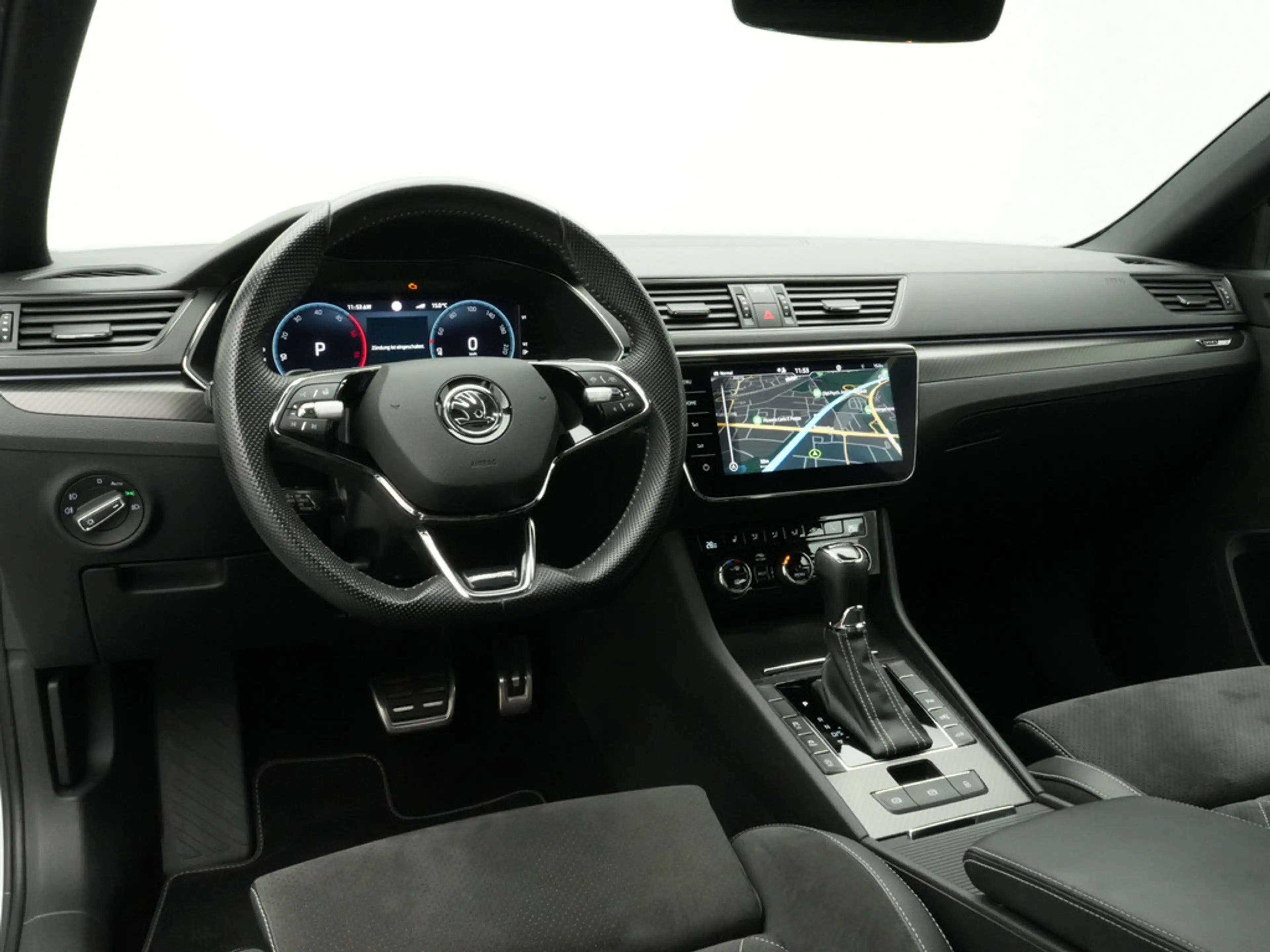 Skoda Superb Combi Sportline DSG PANO AHK DCC LED — photo 7