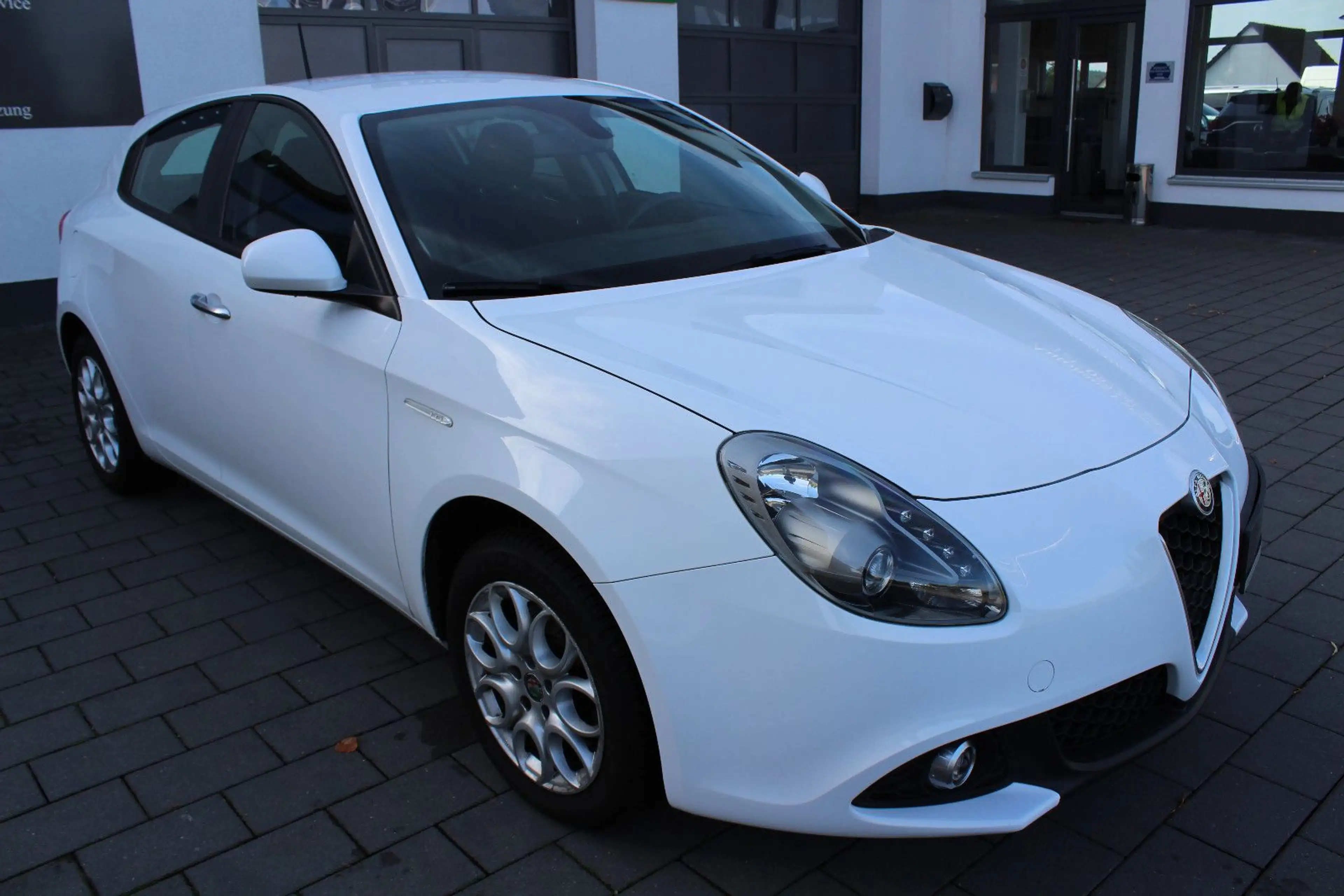 Alfa Romeo Giulietta Super (GANZJAHRESREIFEN) — photo 6
