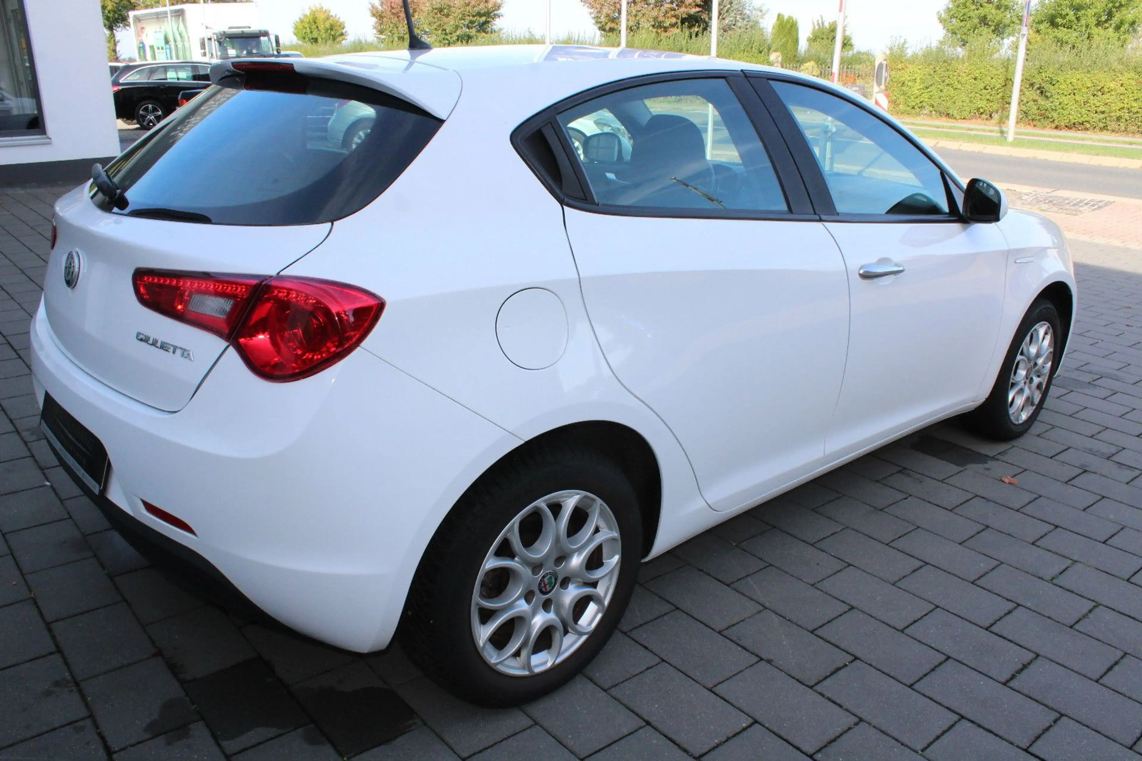 Alfa Romeo Giulietta Super (GANZJAHRESREIFEN) — photo 4