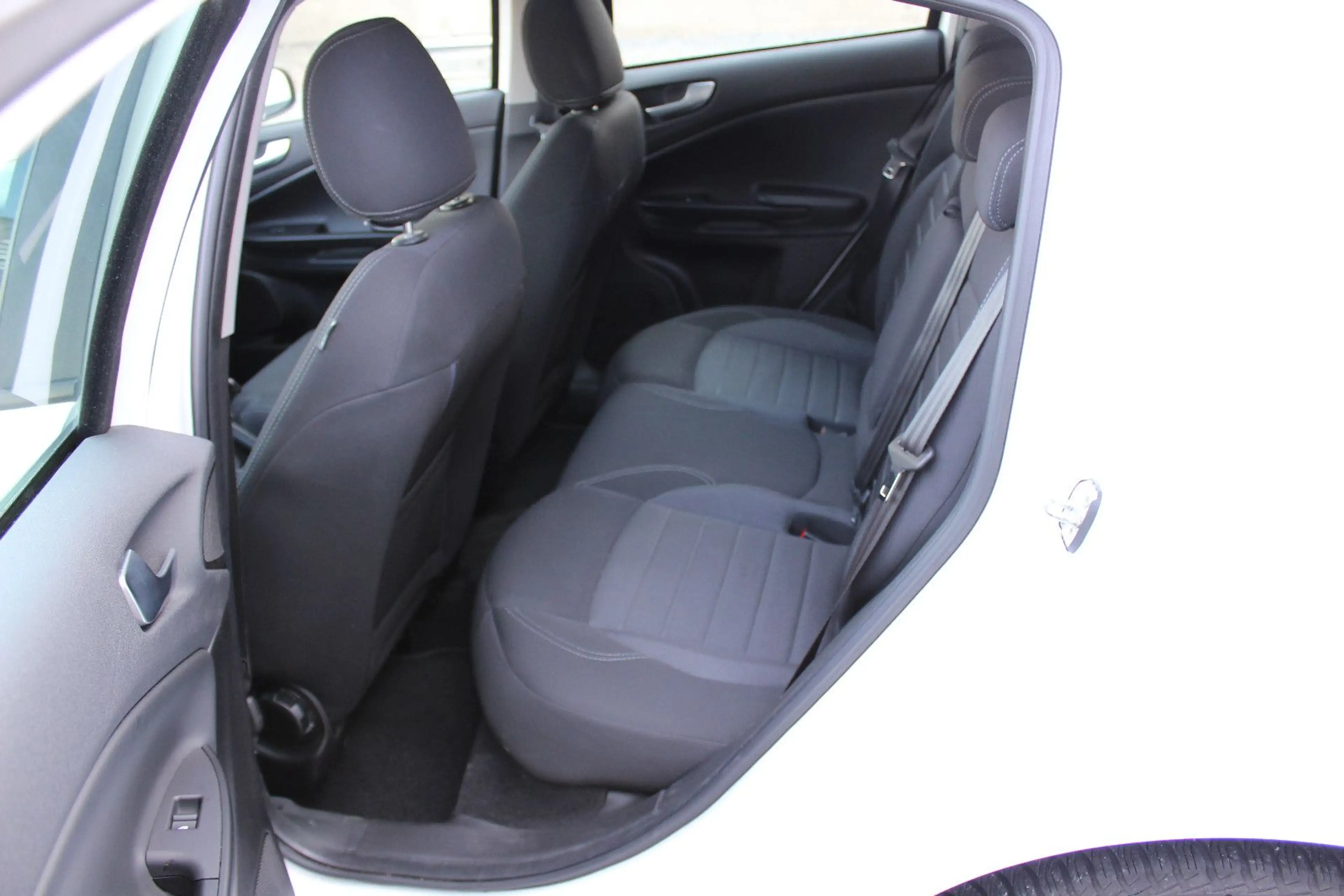 Alfa Romeo Giulietta Super (GANZJAHRESREIFEN) — photo 13