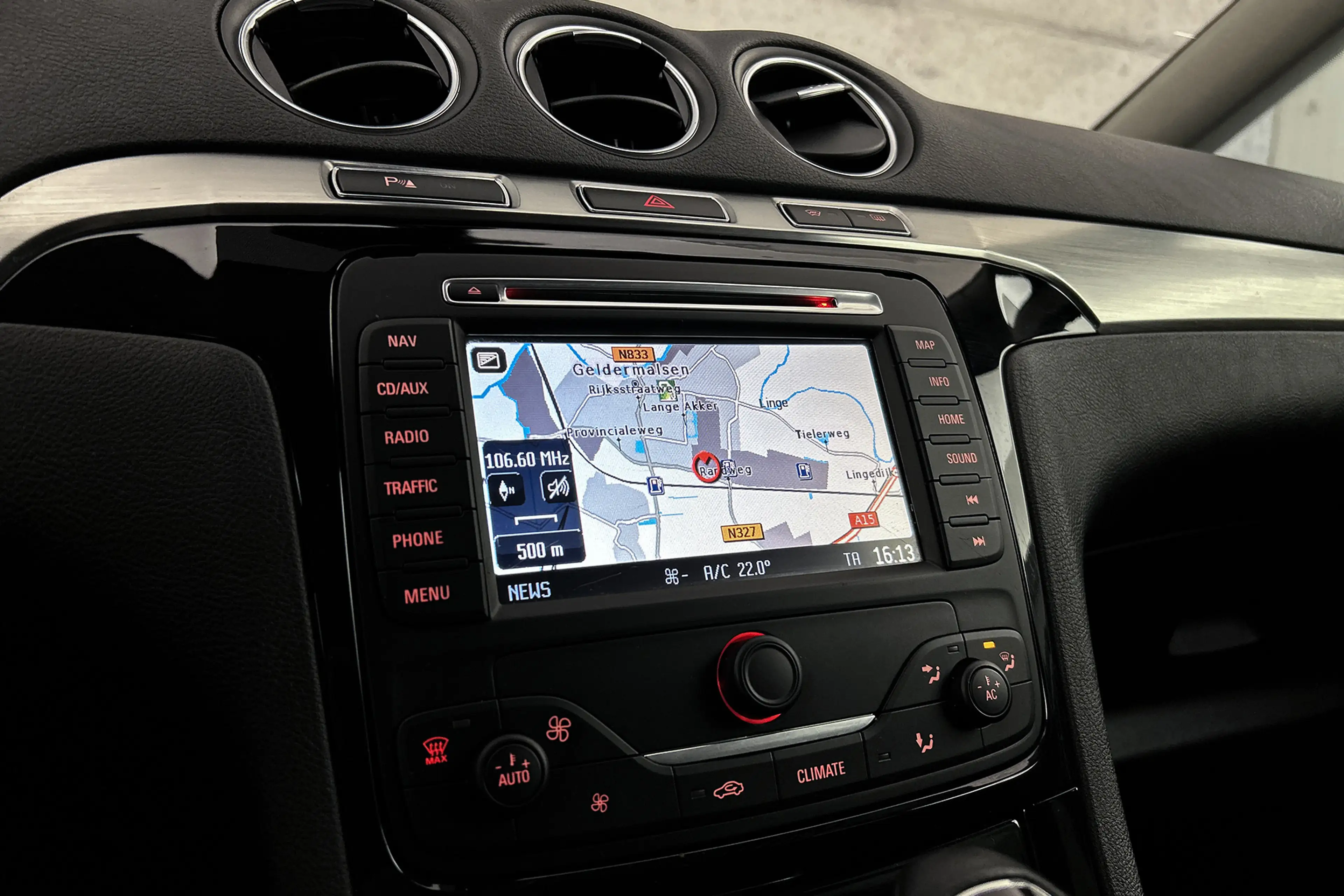 Ford S-Max 2.0 EcoBoost Titanium 7p. | Trekhaak | Cruise cont — photo 18