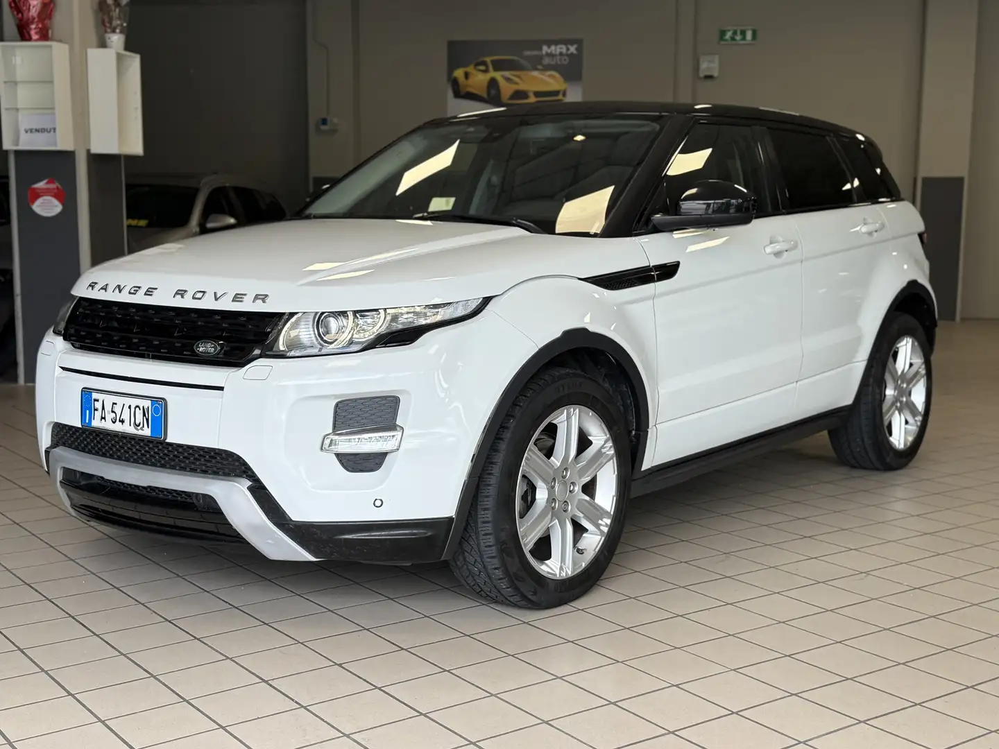 Land Rover Range Rover Evoque 5p 2.2 td4 Pure Tech Pack 150cv auto 9m - 1