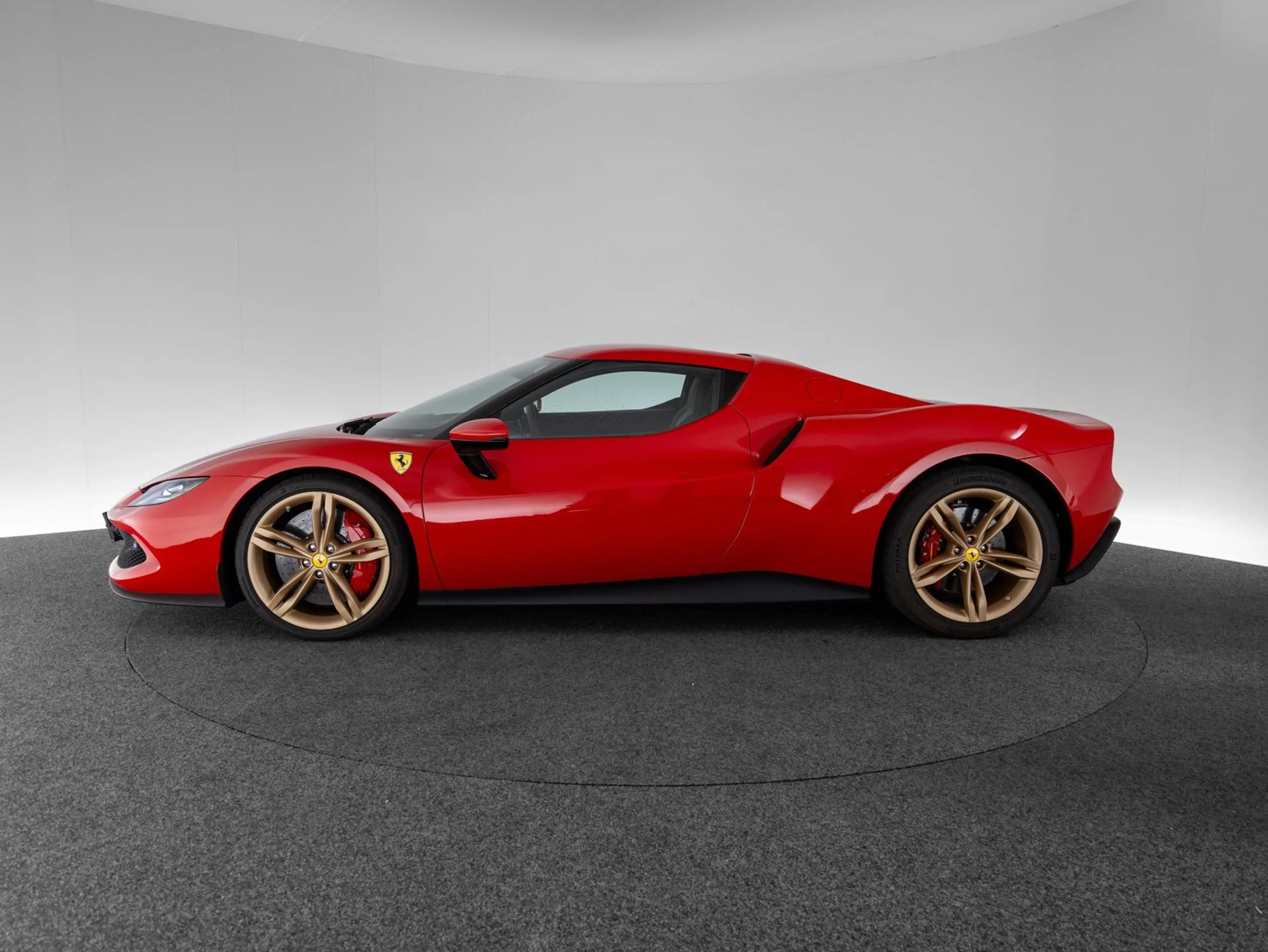 Ferrari 296 GTB — photo 8