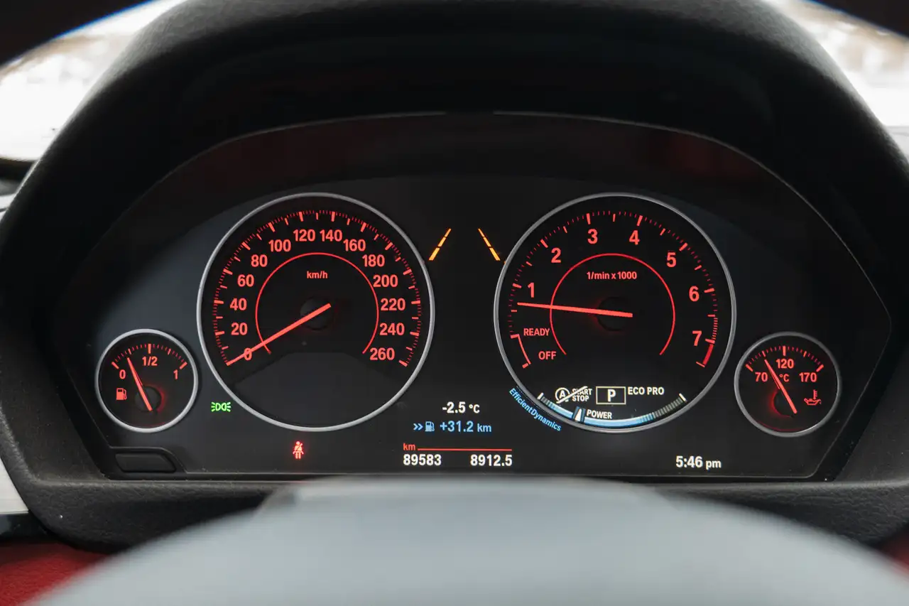 BMW 4 Series снимка BMW 4 Series