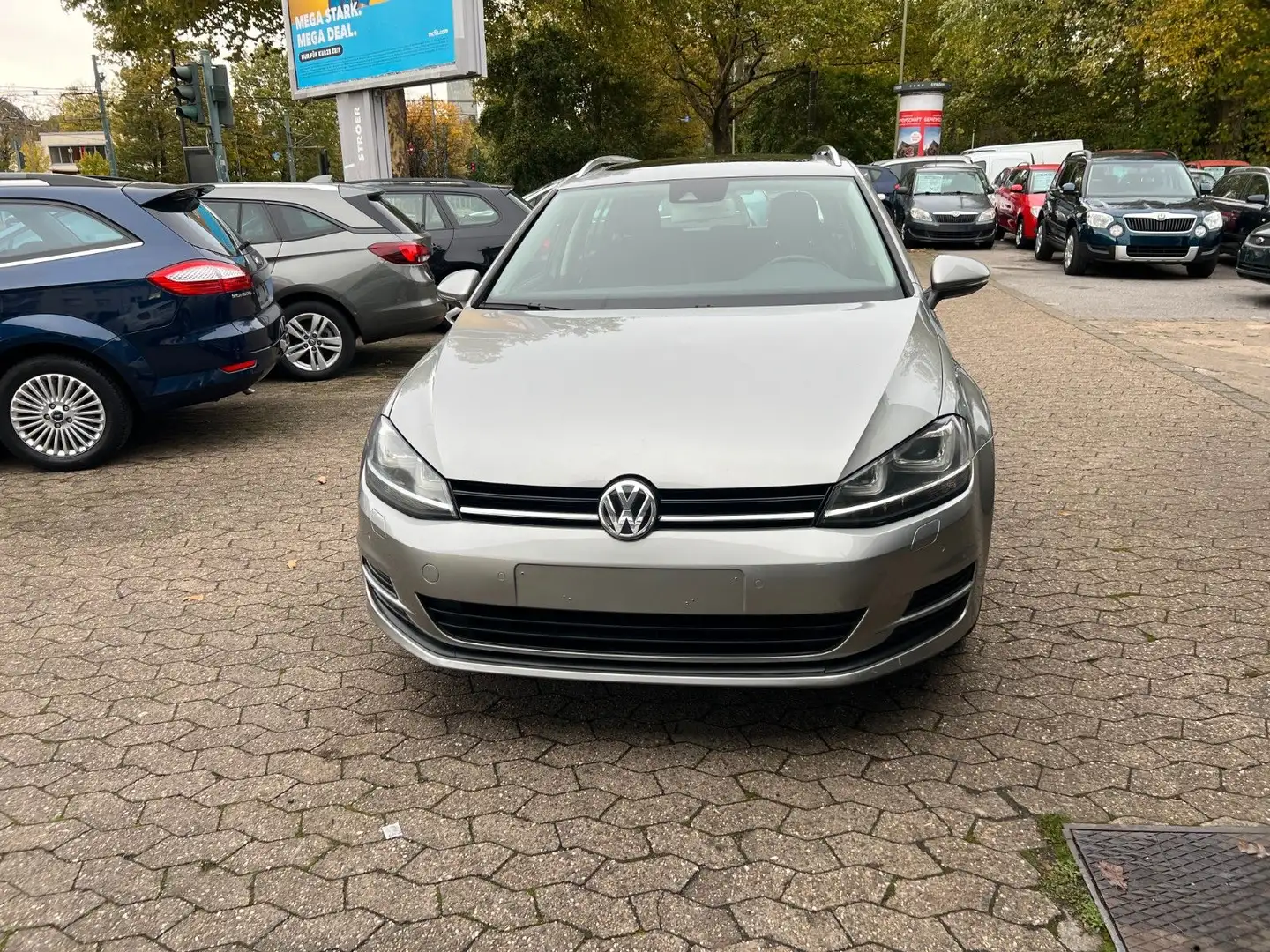 Volkswagen Golf VII Variant Comfortline BMT Navigacion Stříbrná - 2