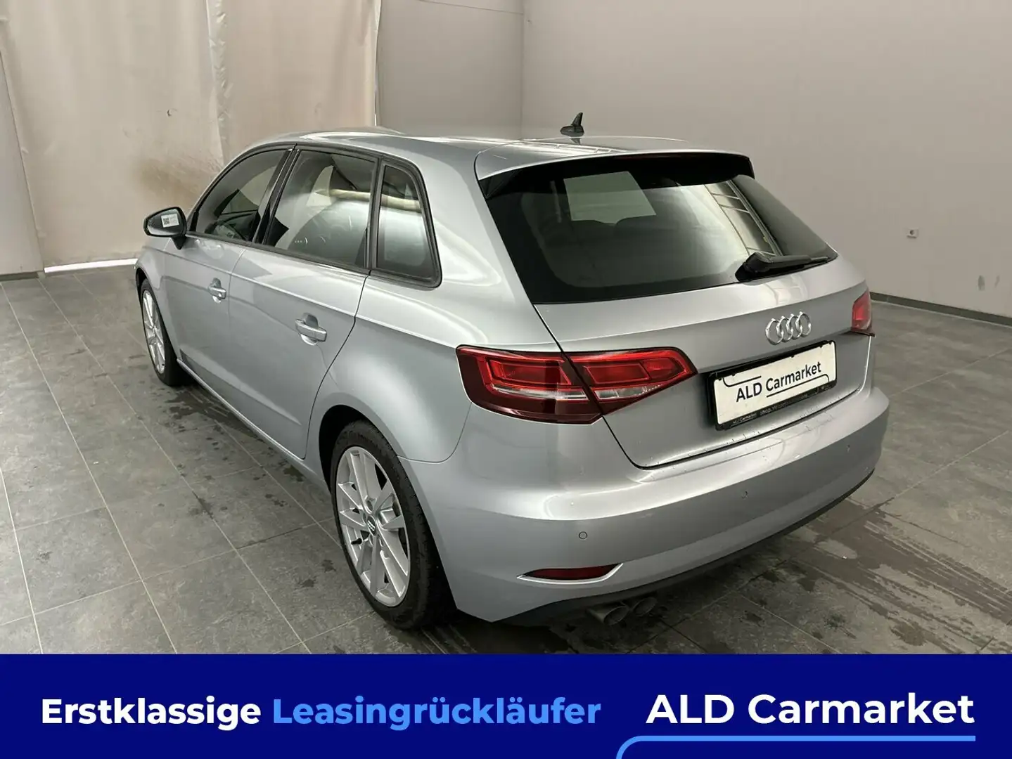 Audi A3 35 TDI Sportback Kombi, 5-türig, 6-Gang Silber - 2